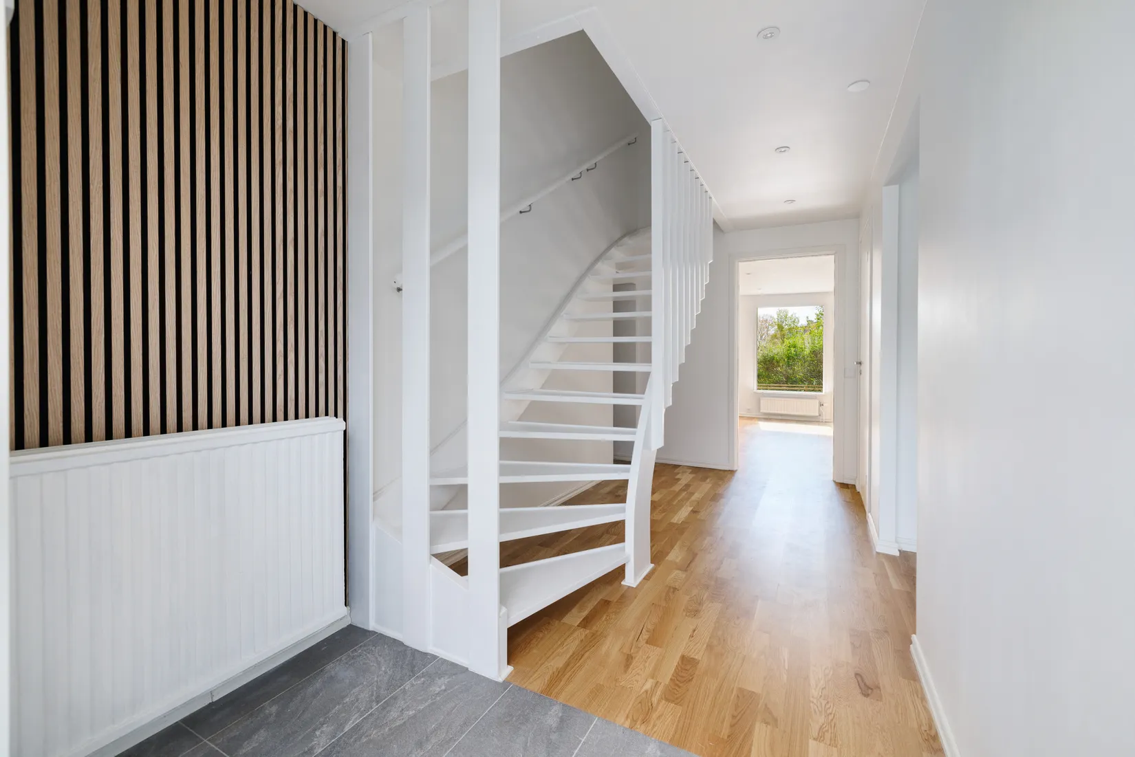 Villa, Radhus, Örnsätrabacken 28, Sätra - Skärholmen, Stockholm