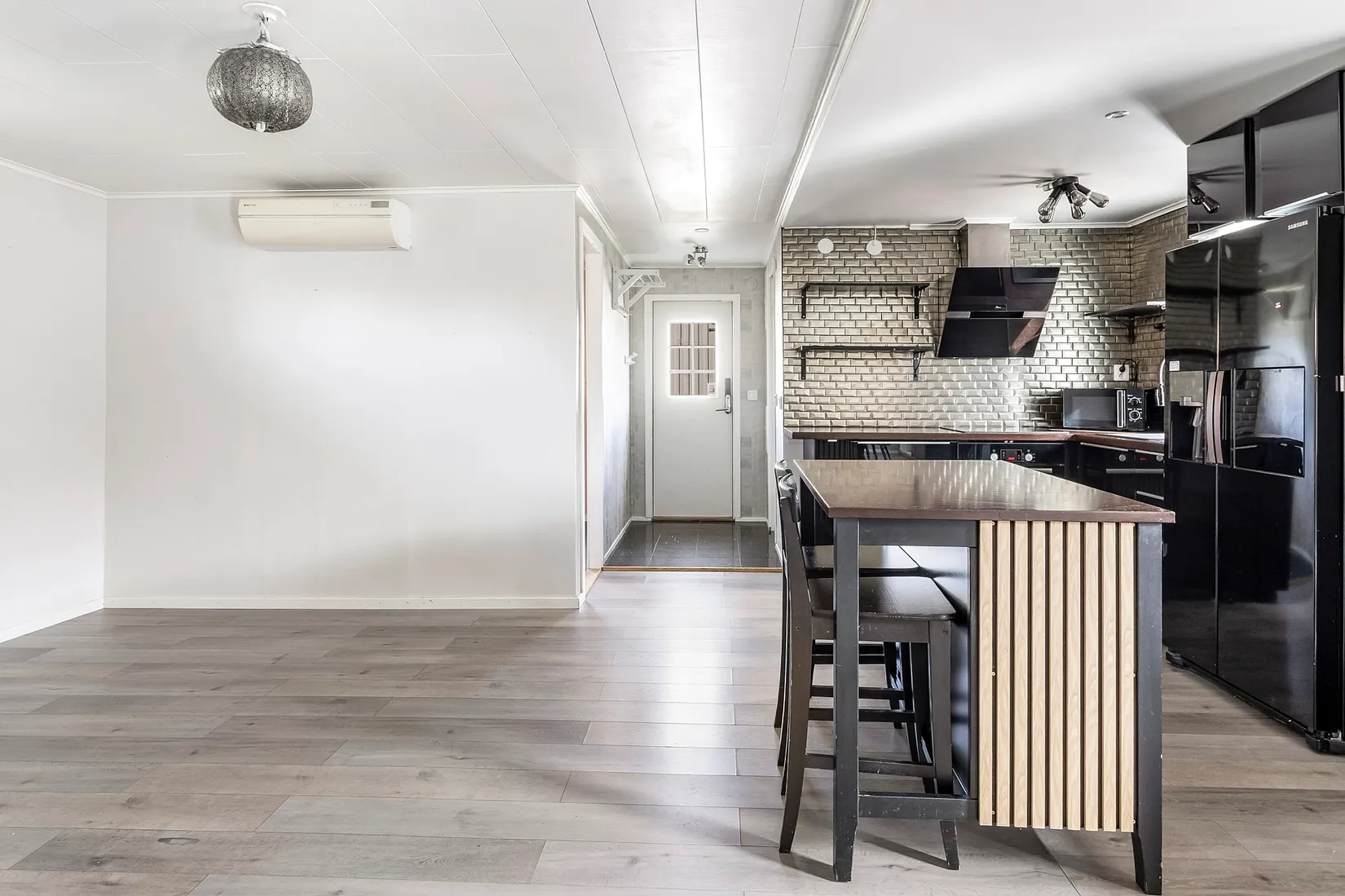 Villa, Klarinettvägen 12, Lycksta, Västerås