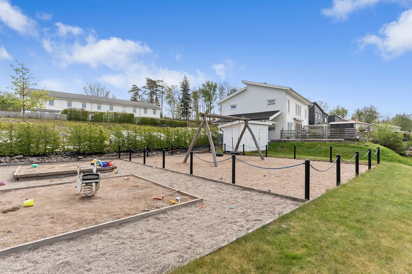 Bostadsrätt, Radhus, Humlevägen 1D, Ekeberg, Lilla Edet