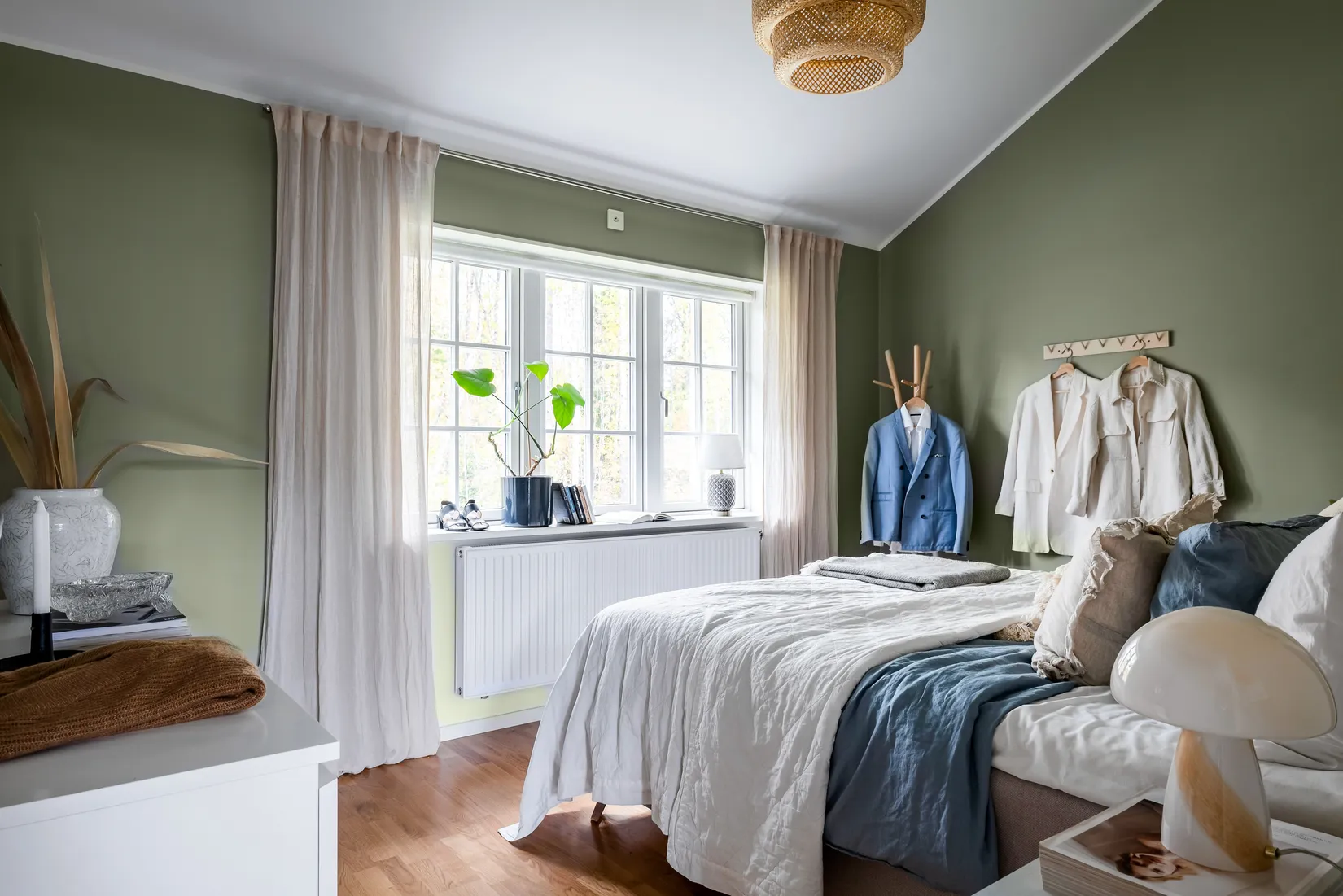 Radhus, Tallsoppsvägen 22, Ekeby-Almby, Örebro