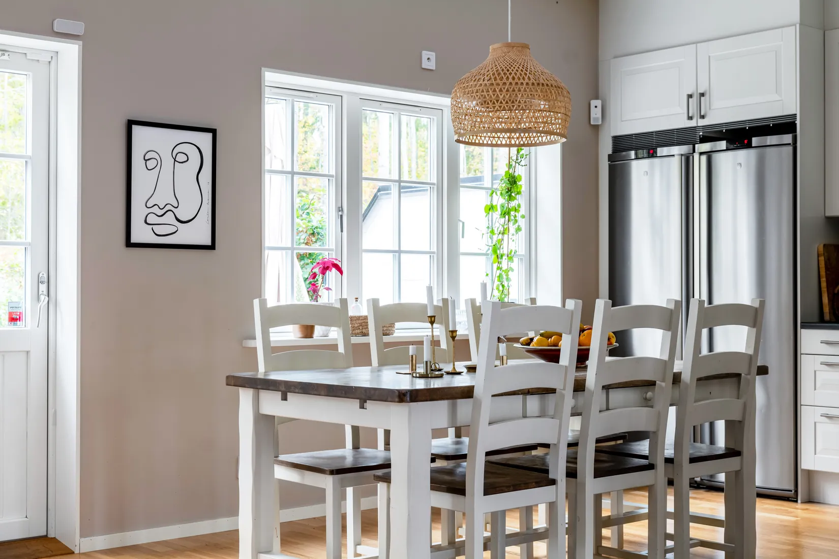 Radhus, Tallsoppsvägen 22, Ekeby-Almby, Örebro