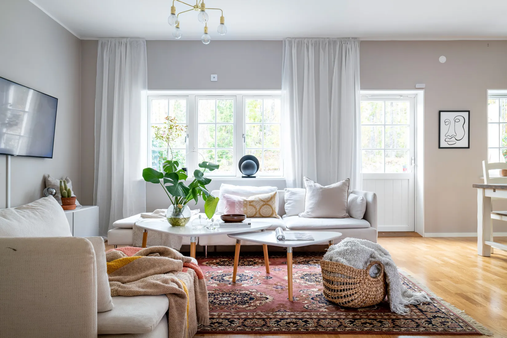Radhus, Tallsoppsvägen 22, Ekeby-Almby, Örebro