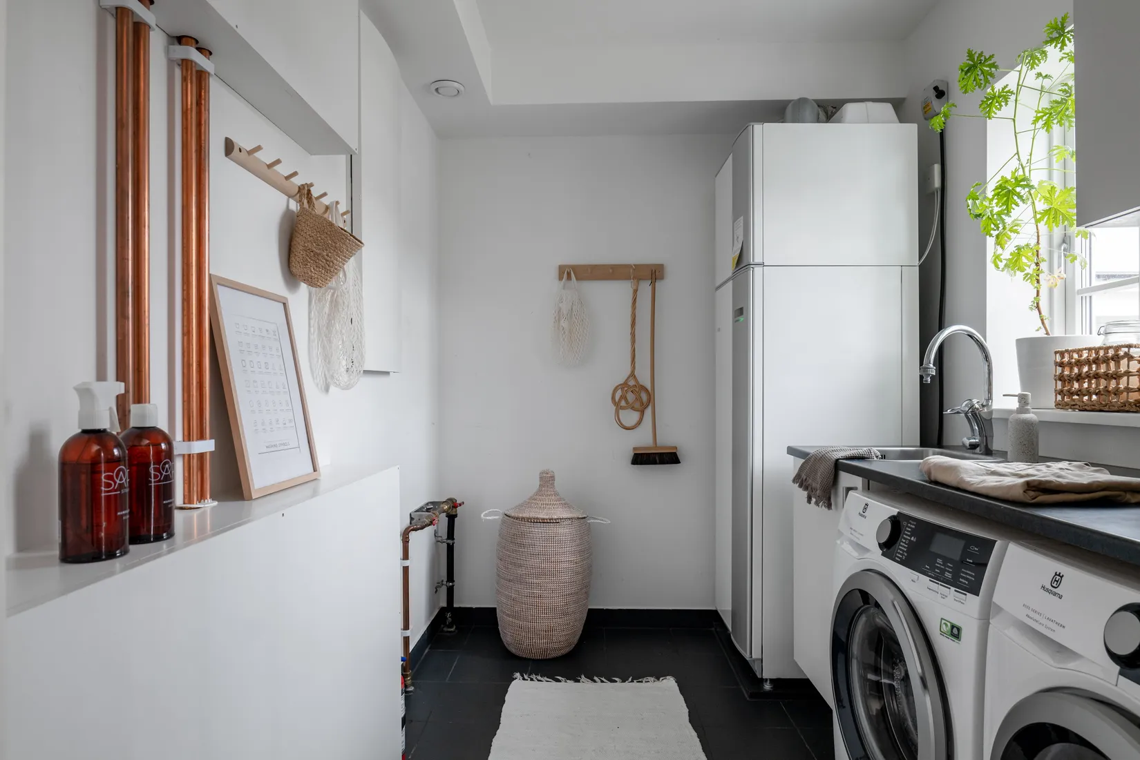 Radhus, Tallsoppsvägen 22, Ekeby-Almby, Örebro