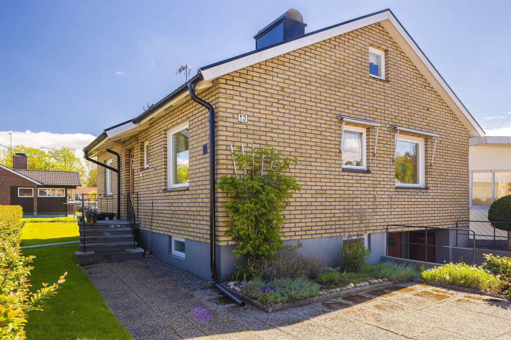 Villa, Löparegatan 13, Ågårdsområdet, Lidköping
