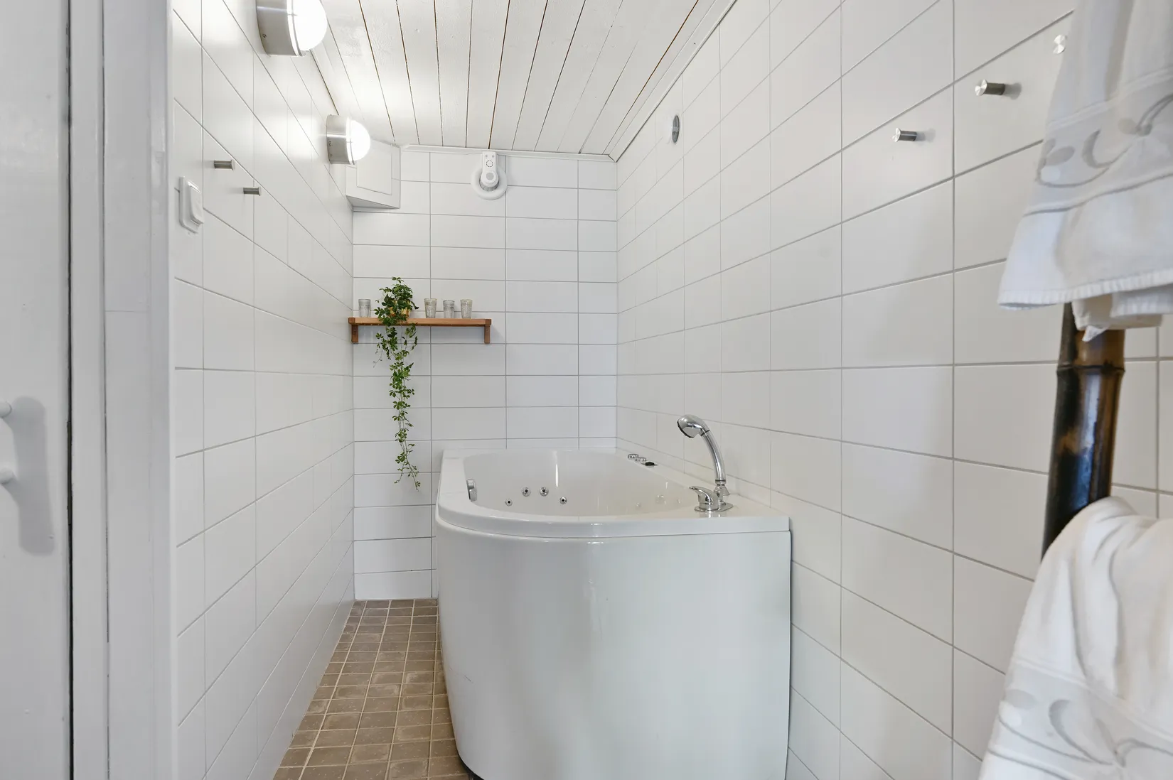 Villa, Radhus, Närlunda gårds väg 14, Ekerö Närlunda, Ekerö