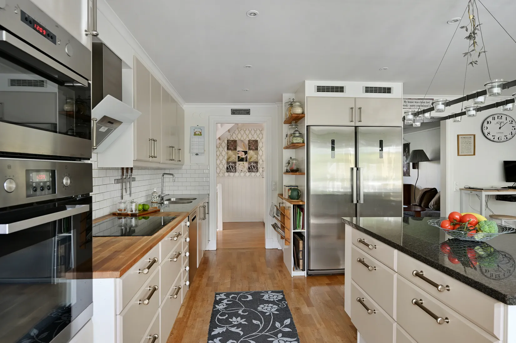 Villa, Radhus, Närlunda gårds väg 14, Ekerö Närlunda, Ekerö