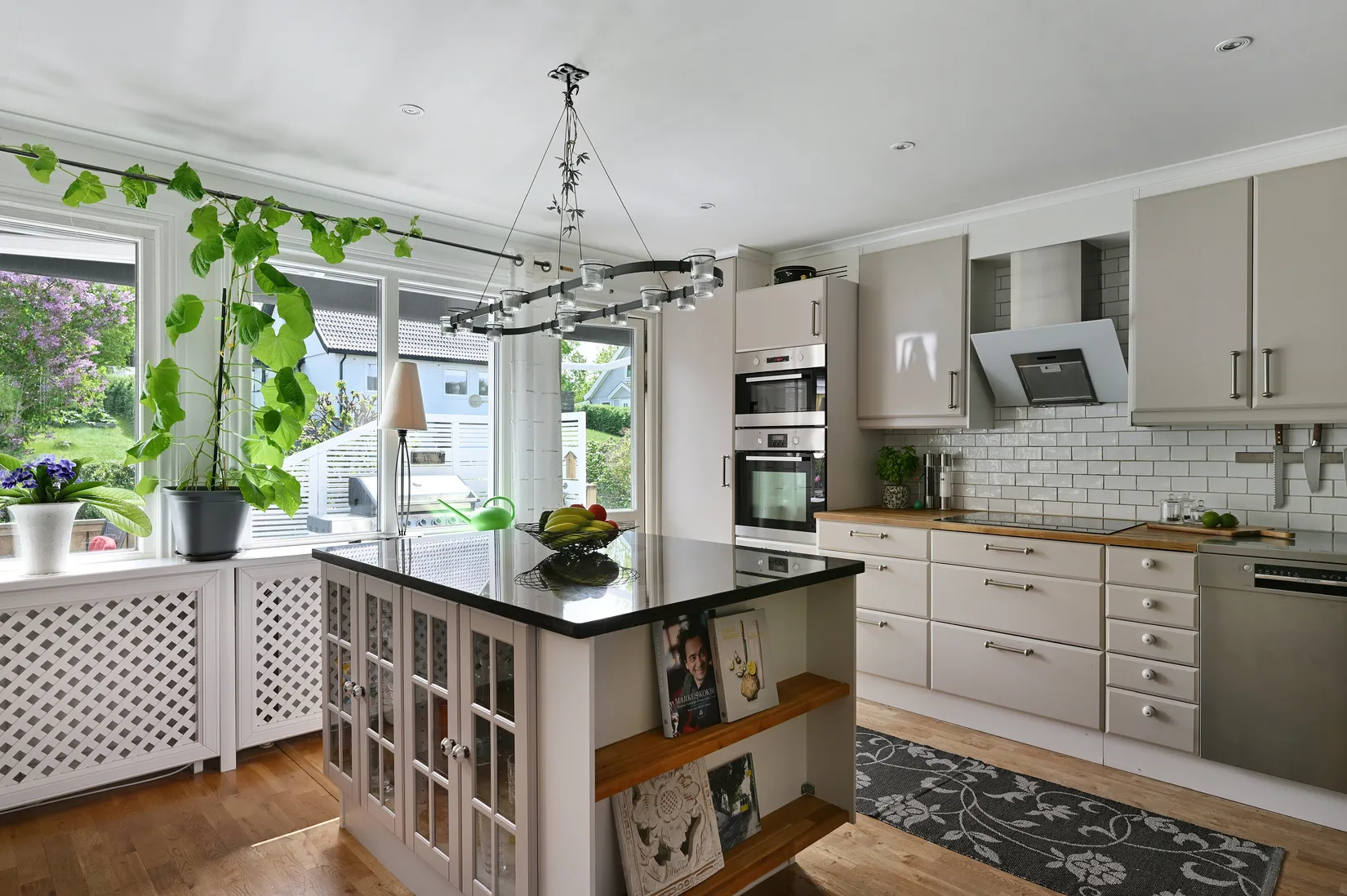 Villa, Radhus, Närlunda gårds väg 14, Ekerö Närlunda, Ekerö