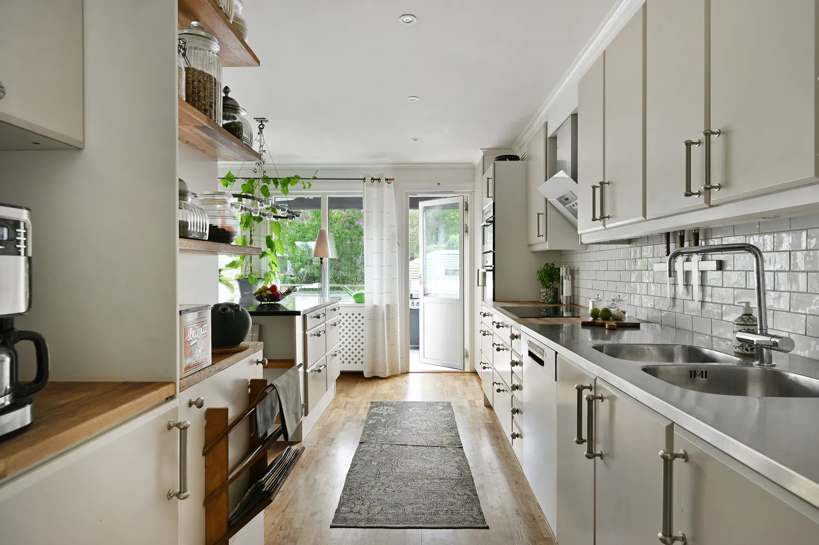 Villa, Radhus, Närlunda gårds väg 14, Ekerö Närlunda, Ekerö