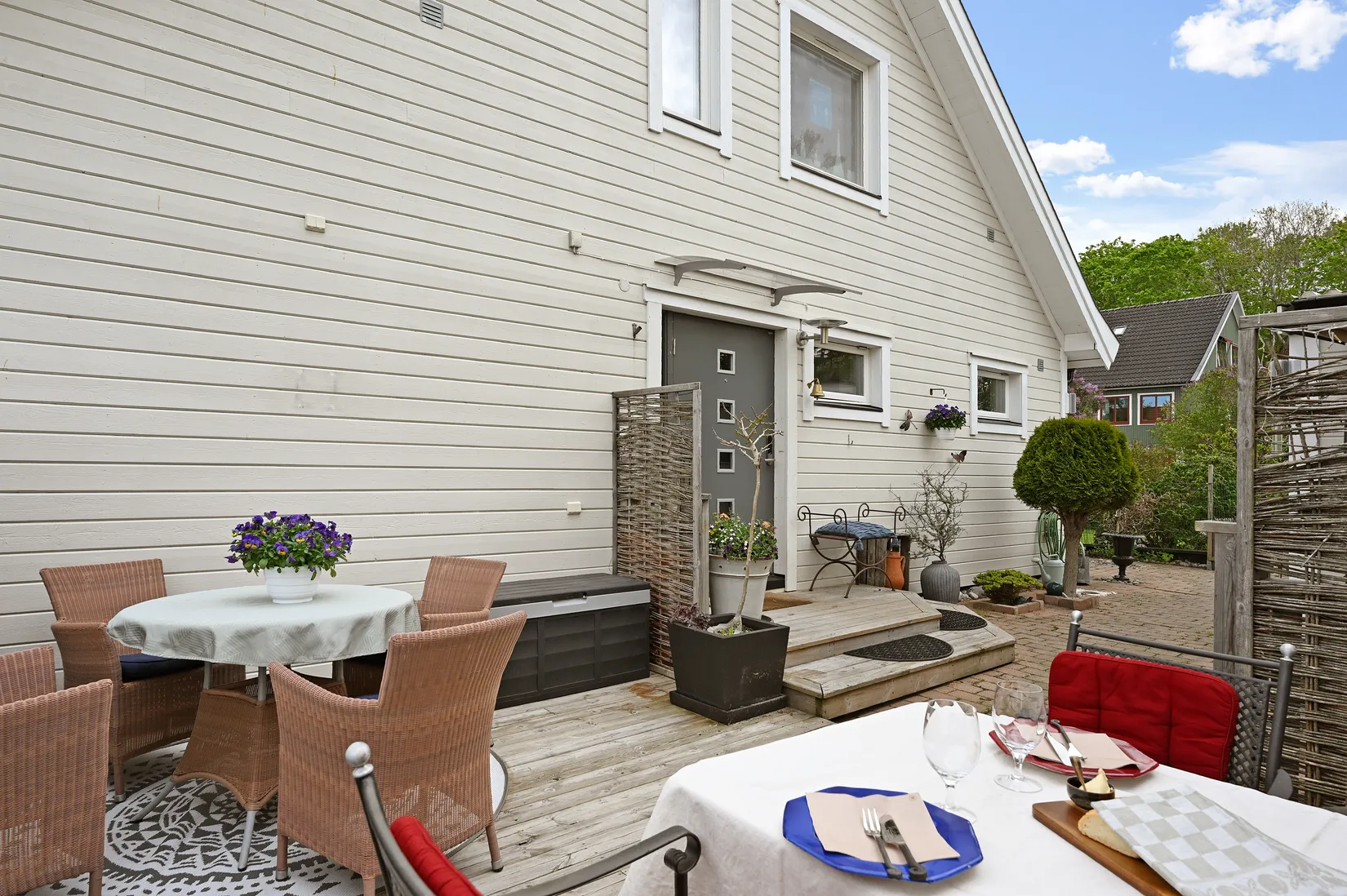 Villa, Radhus, Närlunda gårds väg 14, Ekerö Närlunda, Ekerö