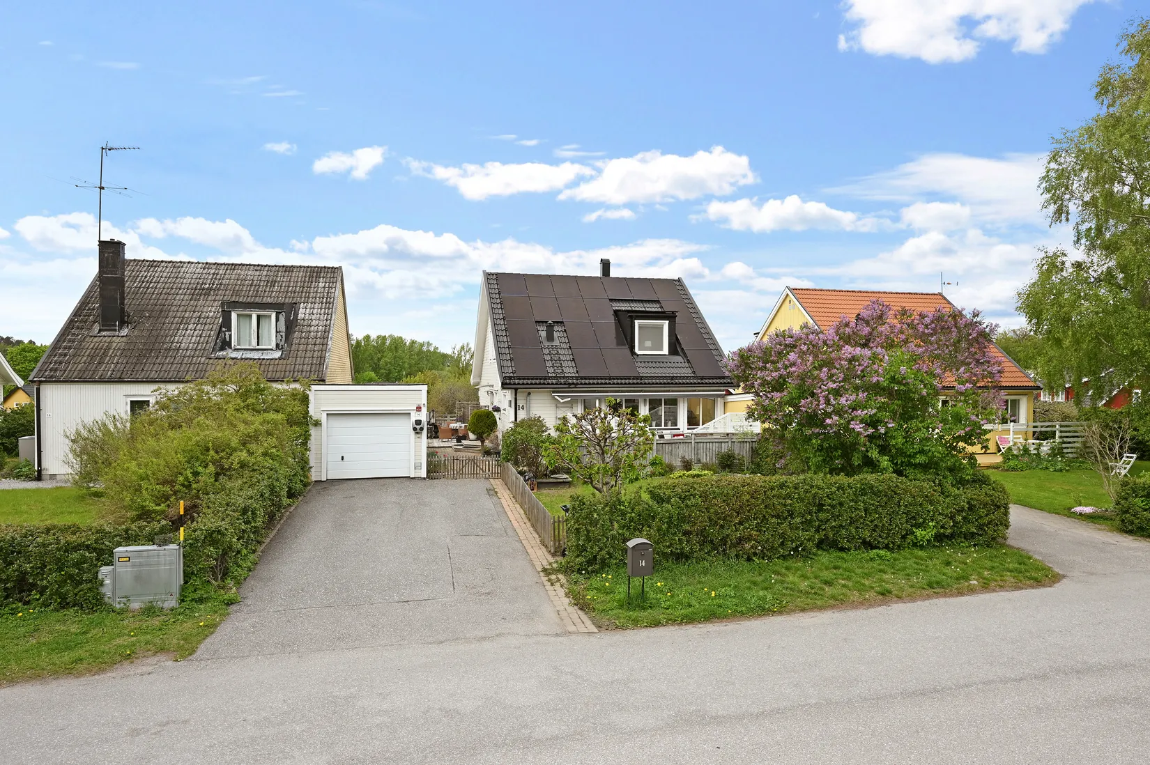 Villa, Radhus, Närlunda gårds väg 14, Ekerö Närlunda, Ekerö
