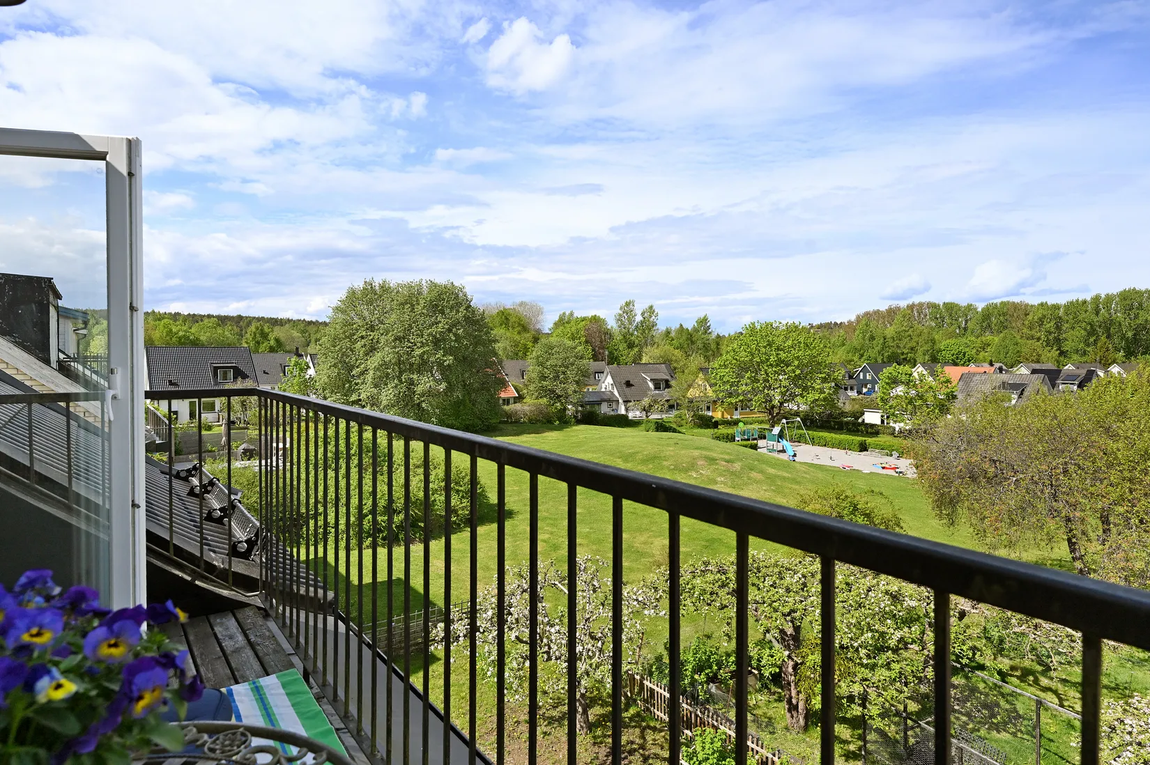 Villa, Radhus, Närlunda gårds väg 14, Ekerö Närlunda, Ekerö