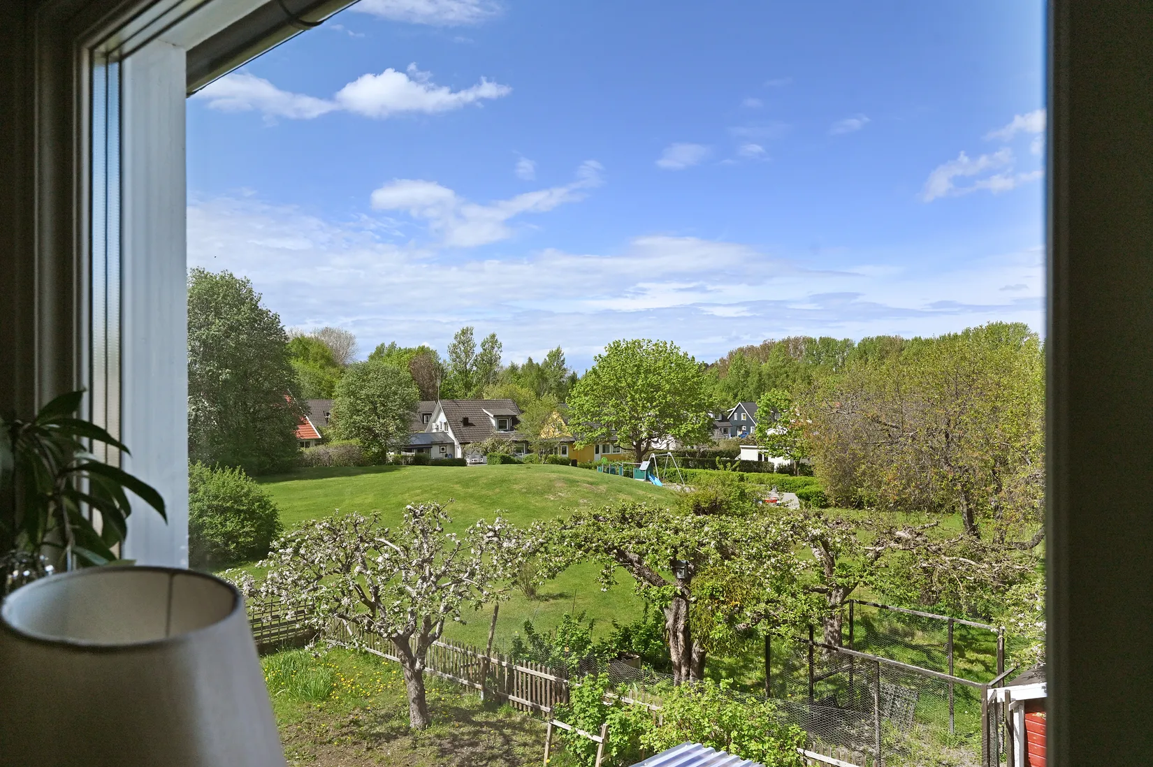 Villa, Radhus, Närlunda gårds väg 14, Ekerö Närlunda, Ekerö