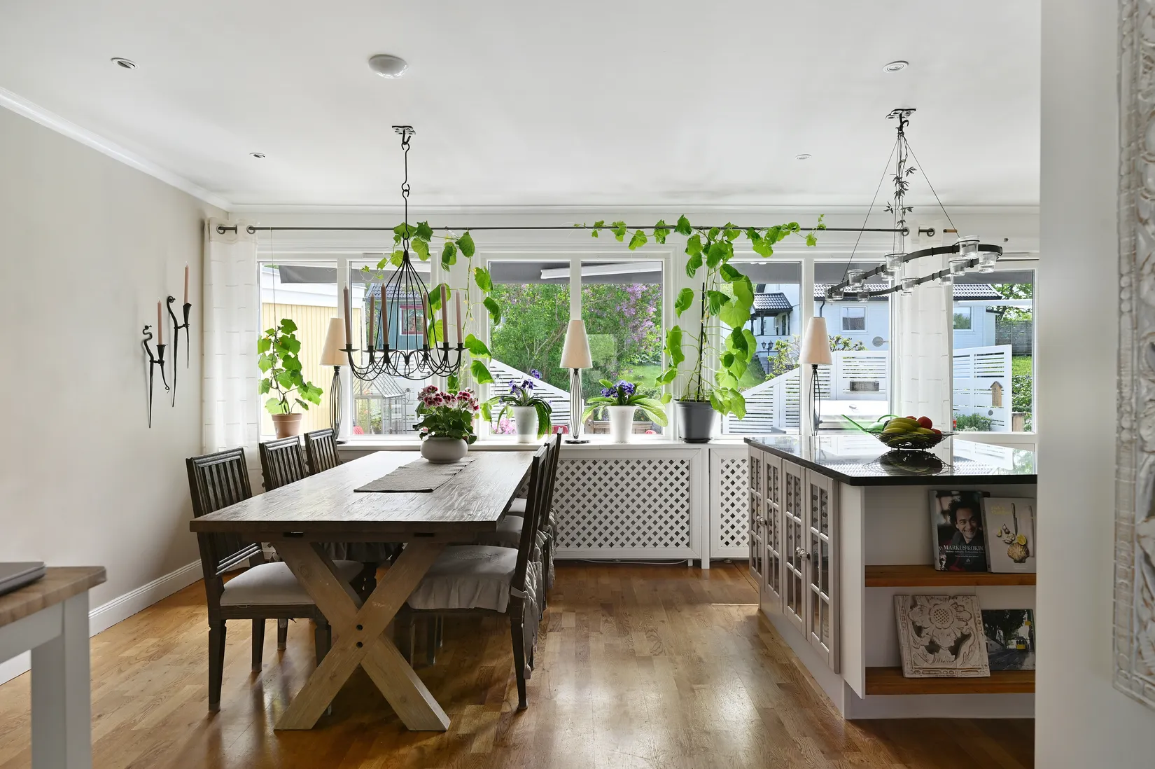 Villa, Radhus, Närlunda gårds väg 14, Ekerö Närlunda, Ekerö