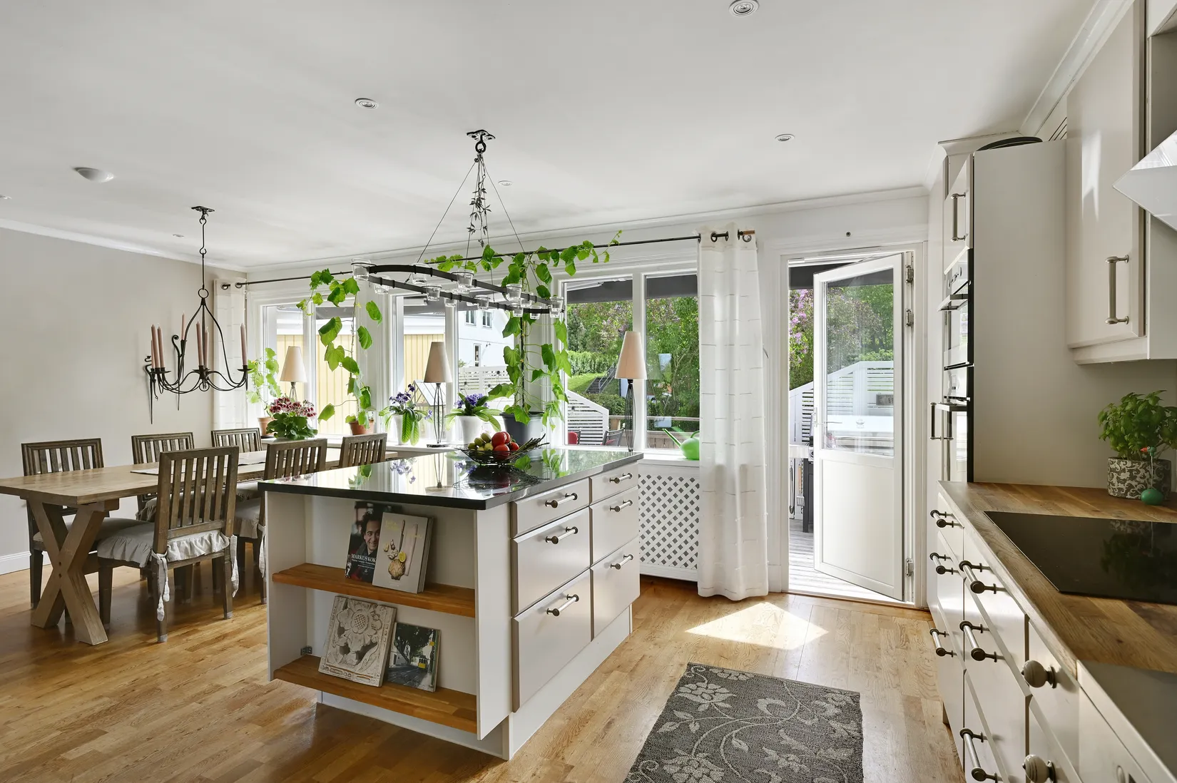 Villa, Radhus, Närlunda gårds väg 14, Ekerö Närlunda, Ekerö
