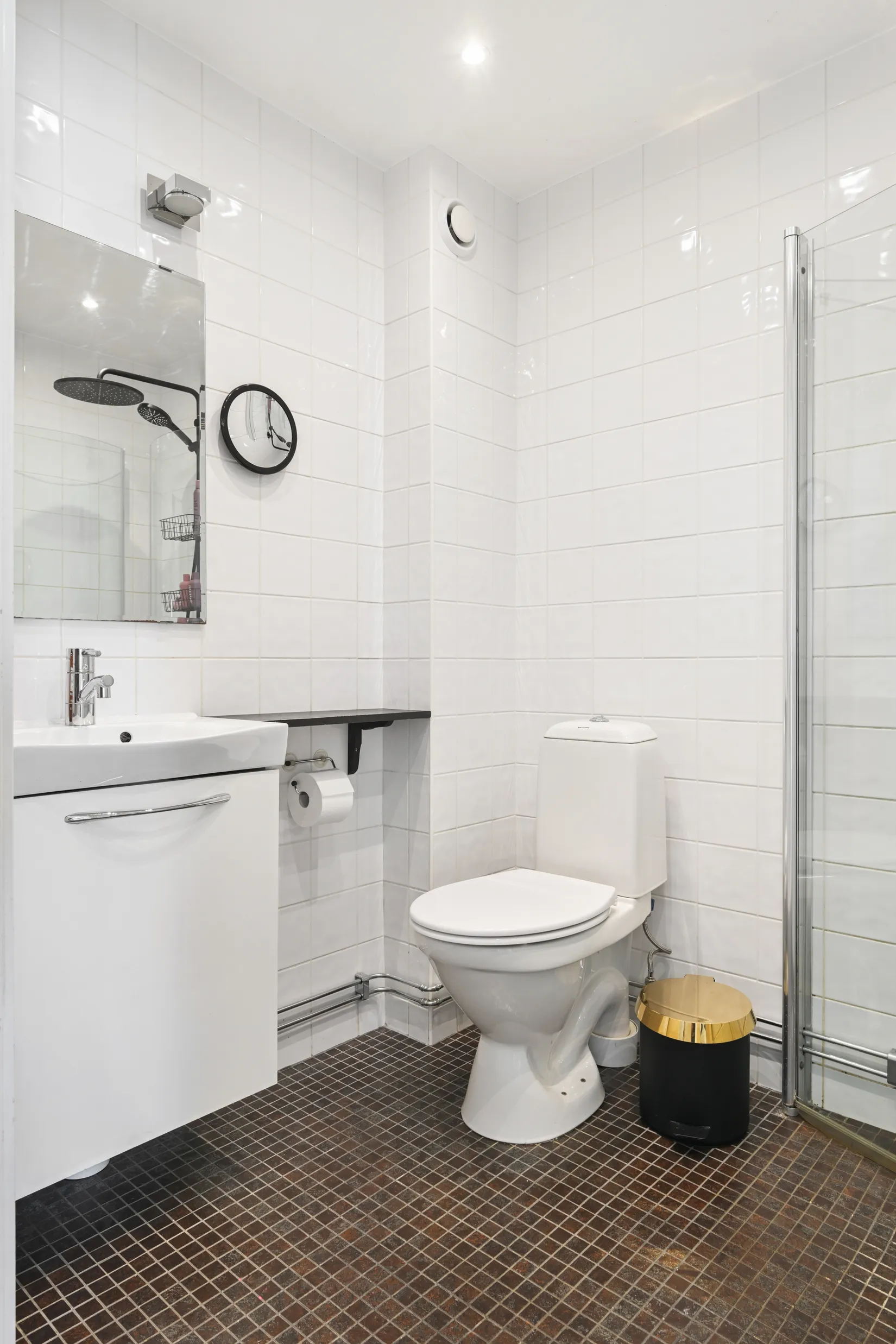 Radhus, Roddarvägen 9, Snättringe, Huddinge