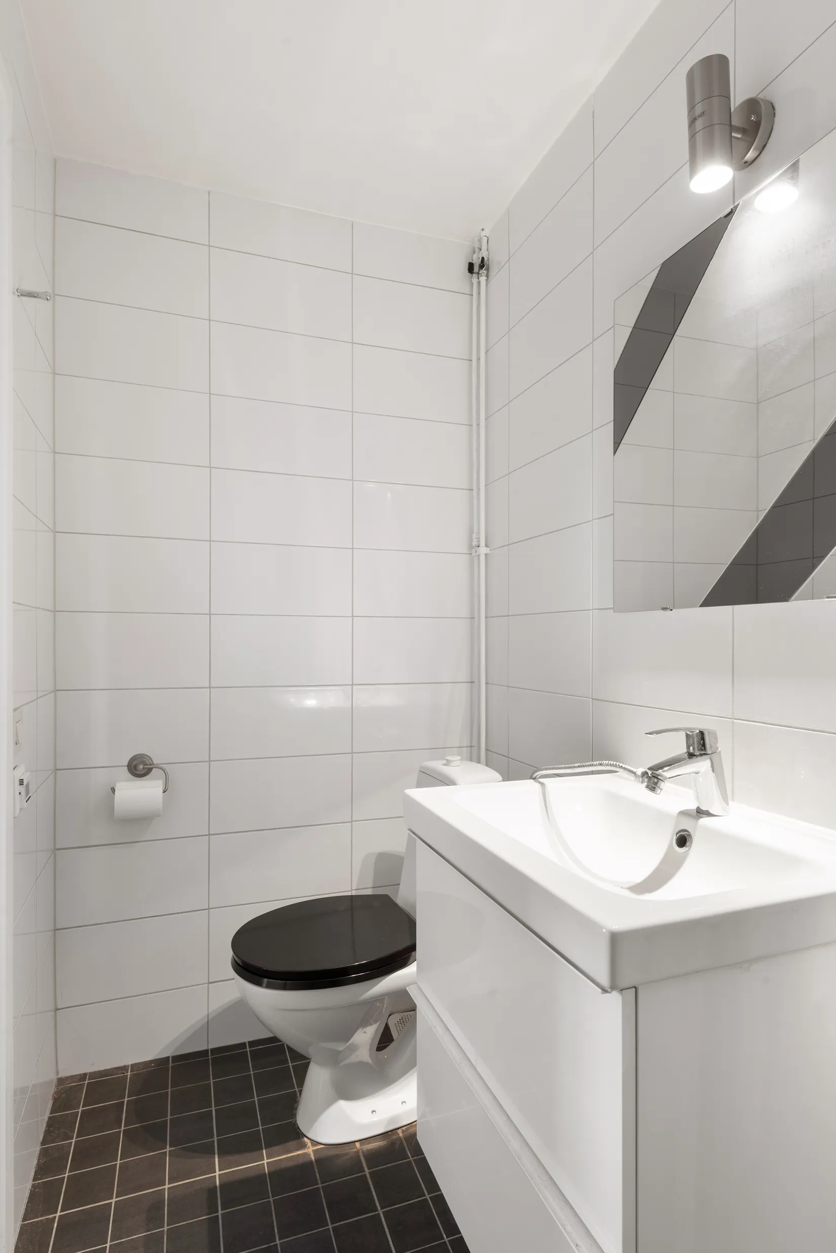 Villa, Radhus, Götavägen 74, Gribbylund, Täby