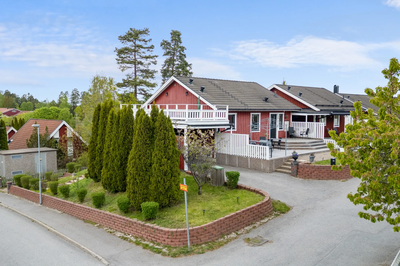 Villa, Radhus, Götavägen 74, Gribbylund, Täby
