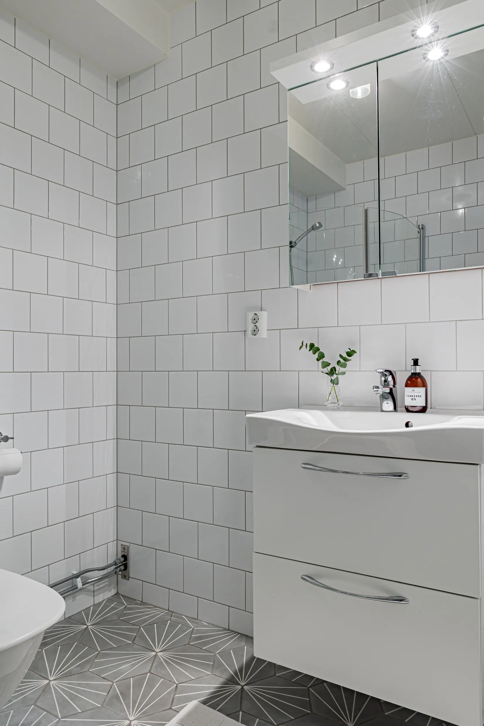 Villa, Radhus, Ålesundsgatan 22, Lillhamra, Västerås