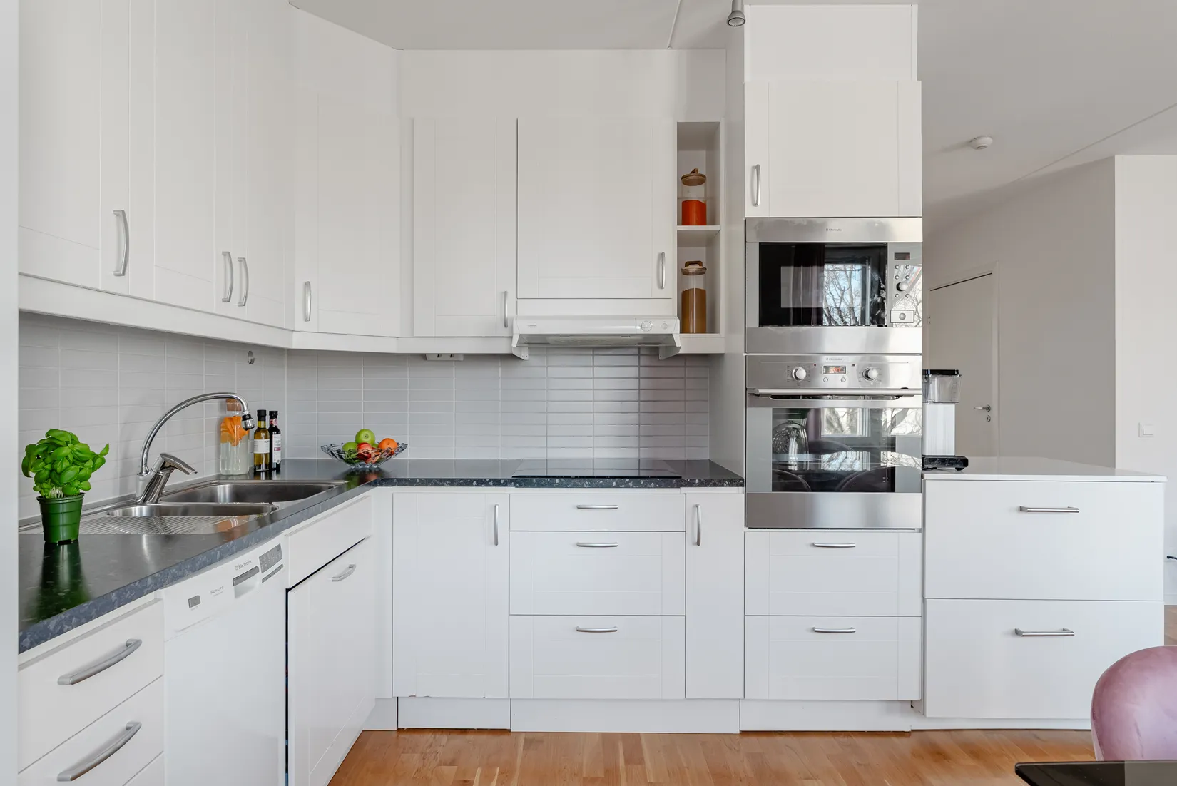 Bostadsrätt, Gamla Södertäljevägen 8, Fruängen, Stockholm
