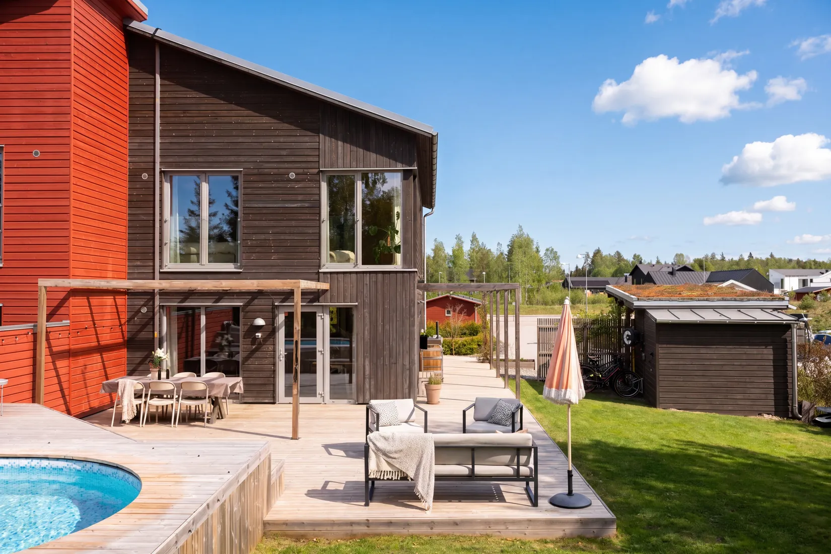 Villa, Radhus, Skogsbetesvägen 20, Gäddeholm, Västerås