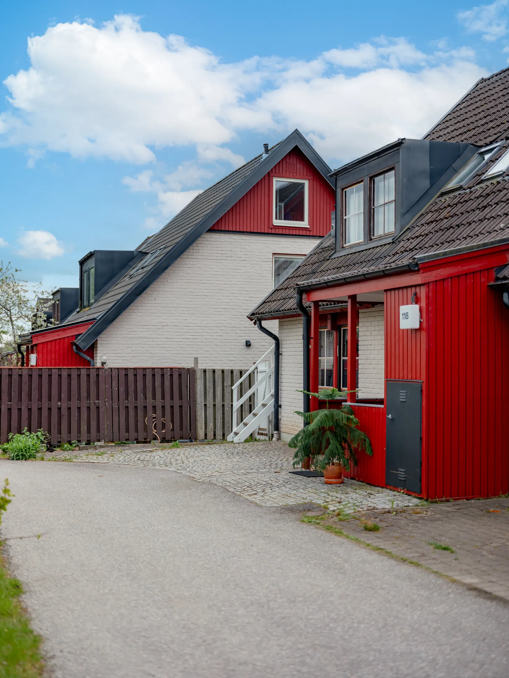 Villa, Radhus, Adolf Lemons väg 118, Täby Kyrkby, Täby