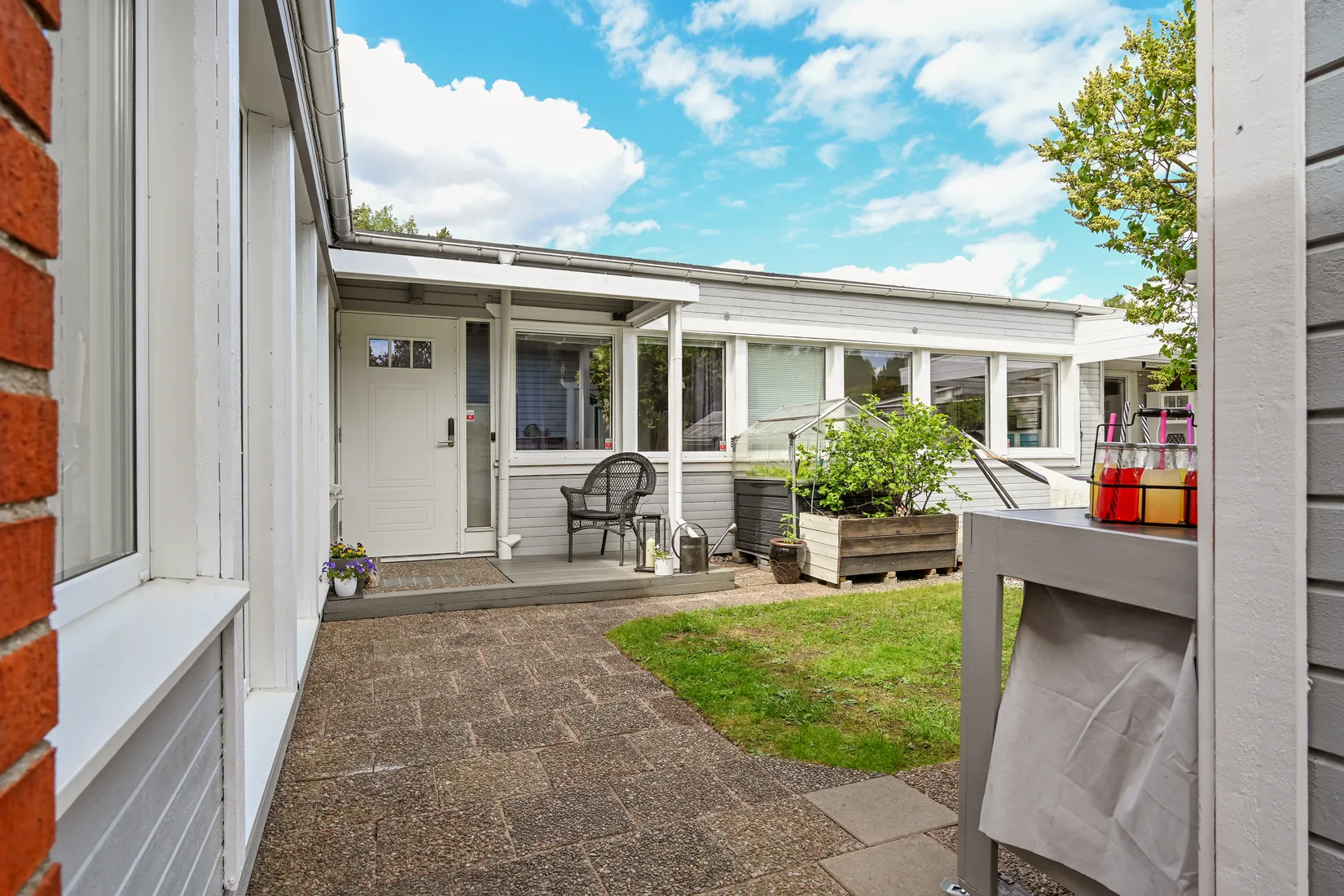 Villa, Radhus, Näckrosvägen 6, Sjukyrkoberget, Upplands Väsby