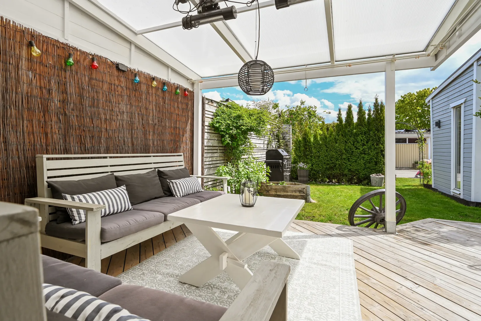 Villa, Radhus, Näckrosvägen 6, Sjukyrkoberget, Upplands Väsby