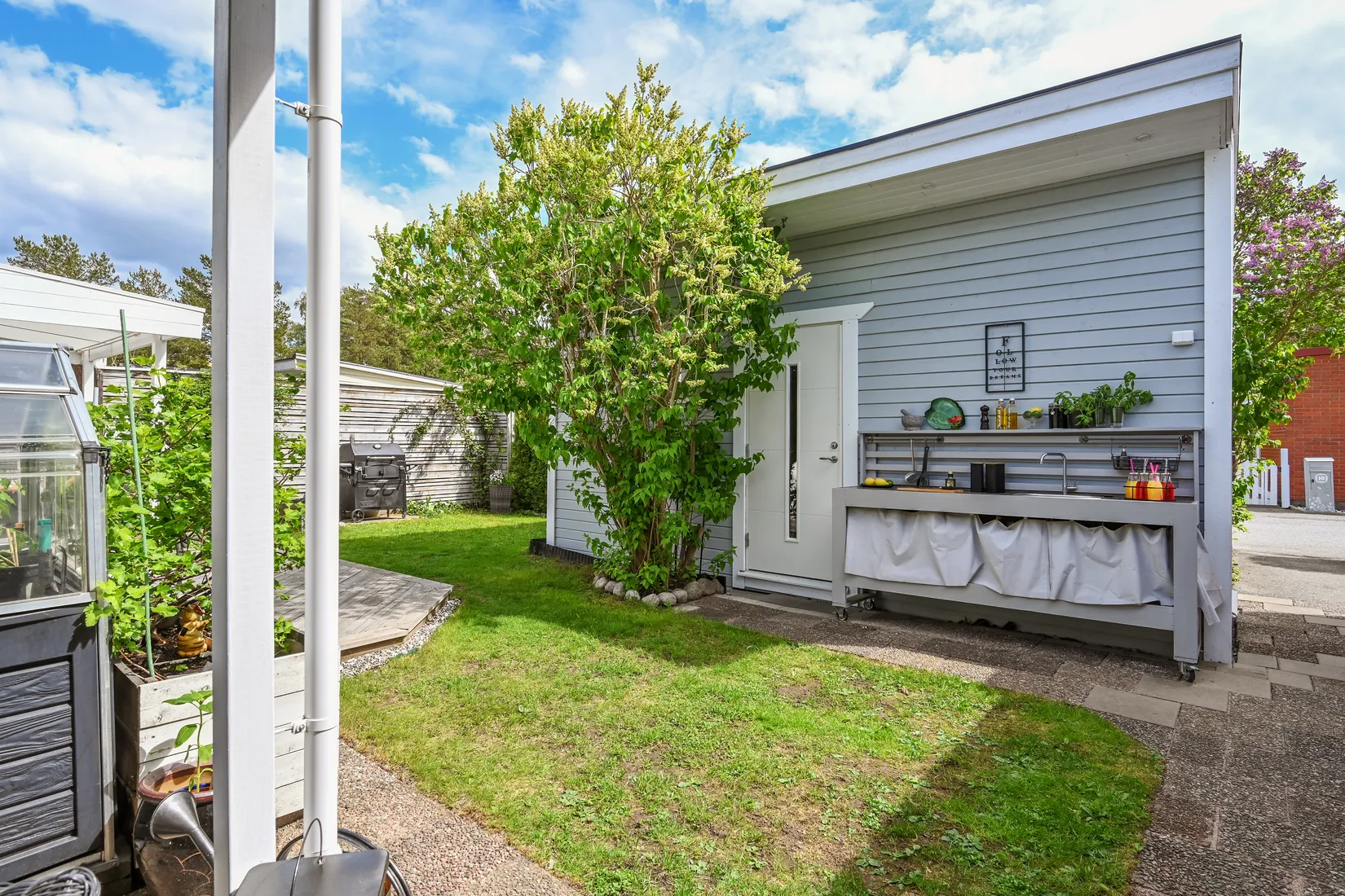 Villa, Radhus, Näckrosvägen 6, Sjukyrkoberget, Upplands Väsby