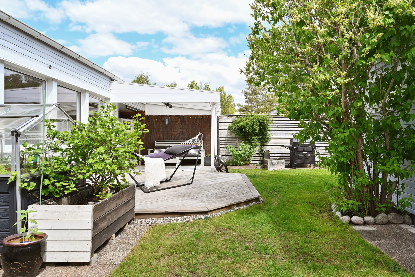 Villa, Radhus, Näckrosvägen 6, Sjukyrkoberget, Upplands Väsby