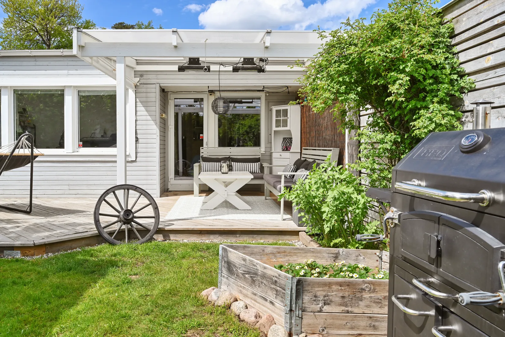 Villa, Radhus, Näckrosvägen 6, Sjukyrkoberget, Upplands Väsby