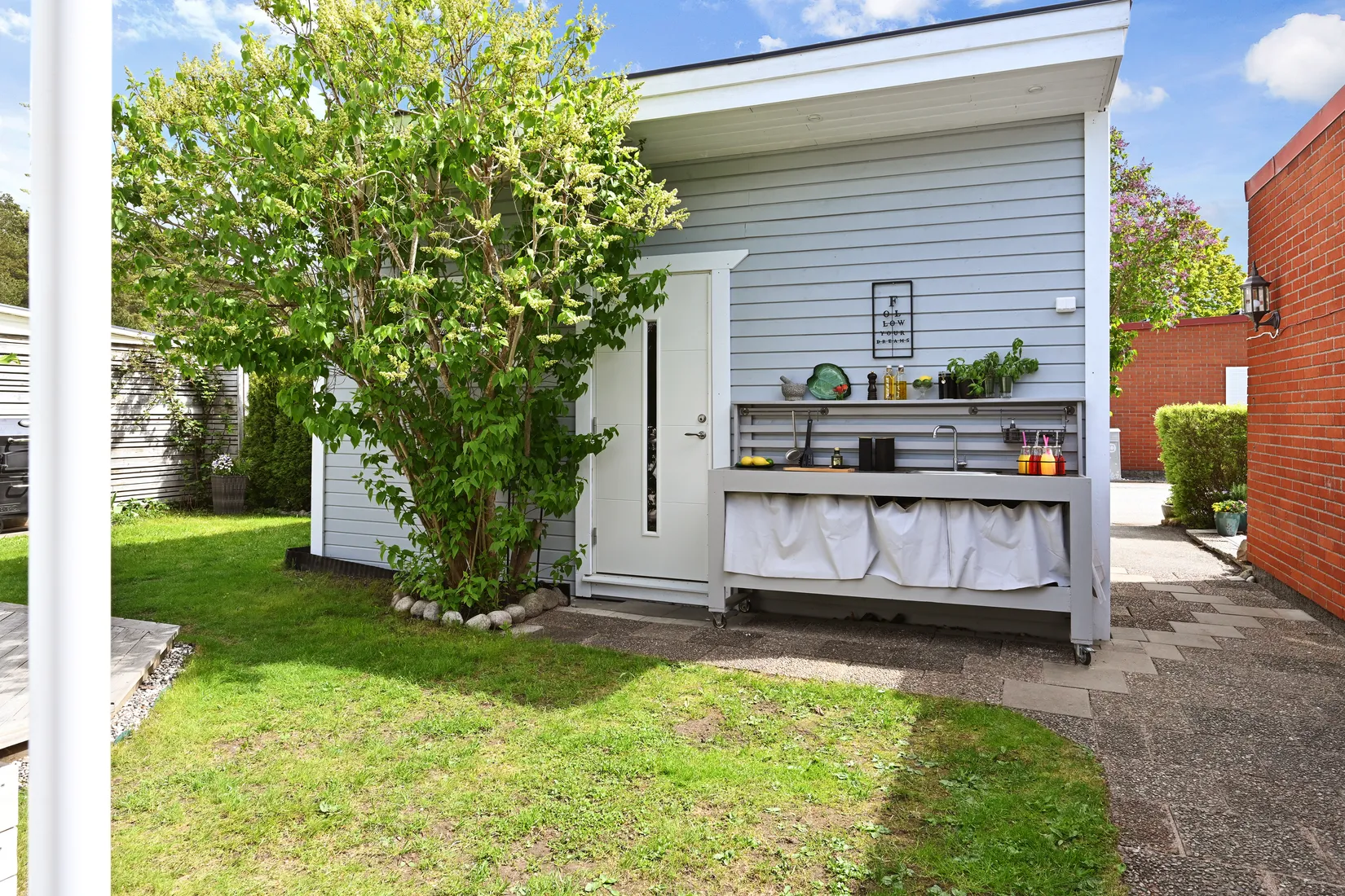 Villa, Radhus, Näckrosvägen 6, Sjukyrkoberget, Upplands Väsby