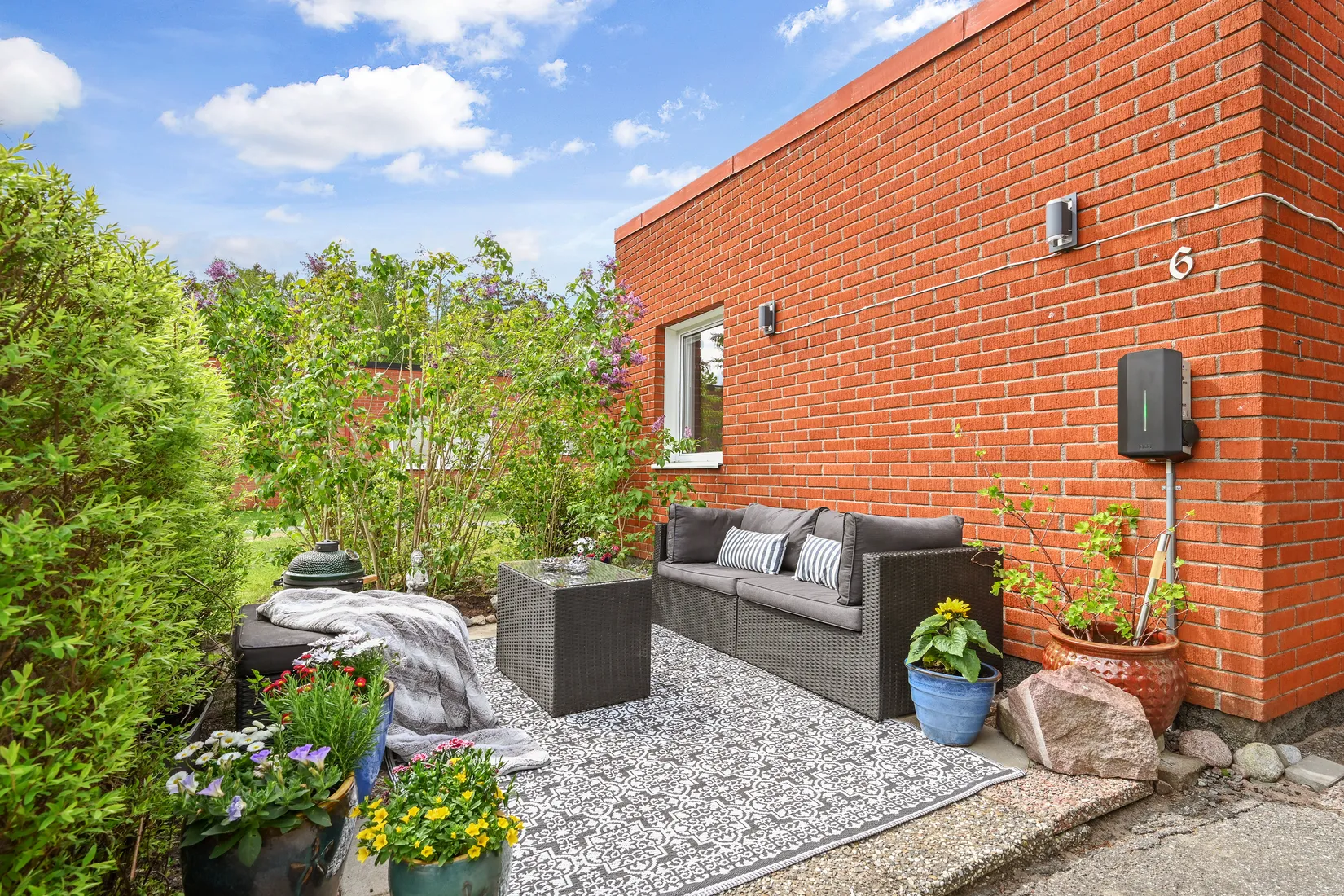 Villa, Radhus, Näckrosvägen 6, Sjukyrkoberget, Upplands Väsby