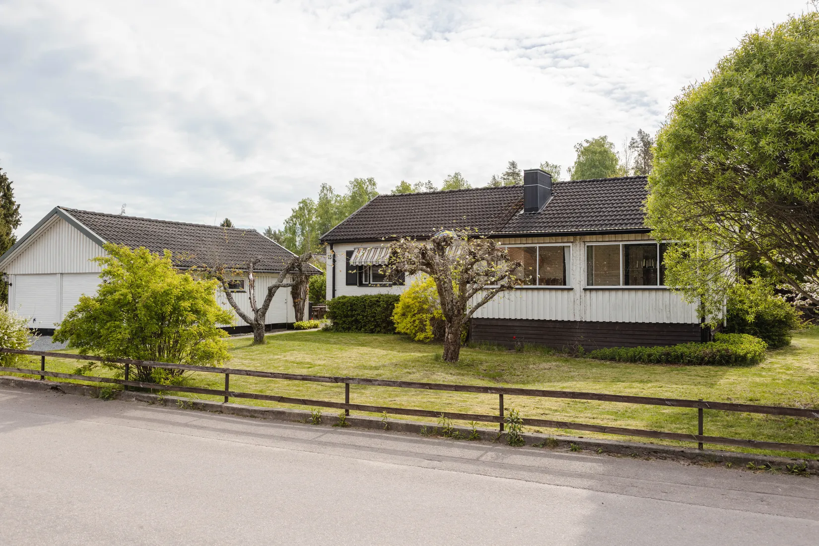 Villa, Larslundsvägen 15, Hökåsen, Västerås