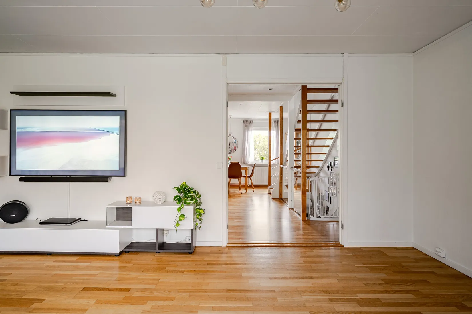 Villa, Radhus, Centralgatan 29A, Centralt, Nynäshamn