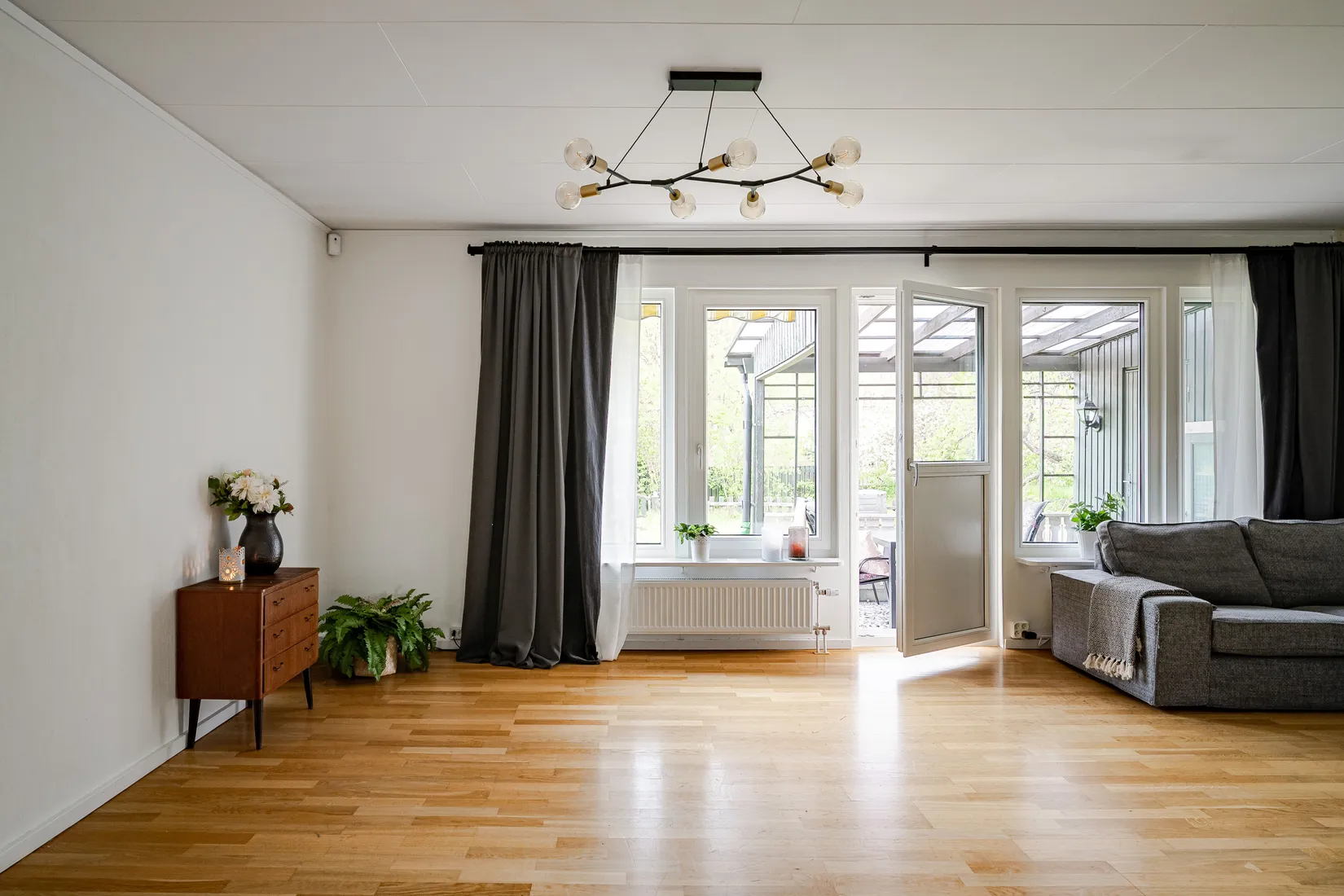 Villa, Radhus, Centralgatan 29A, Centralt, Nynäshamn