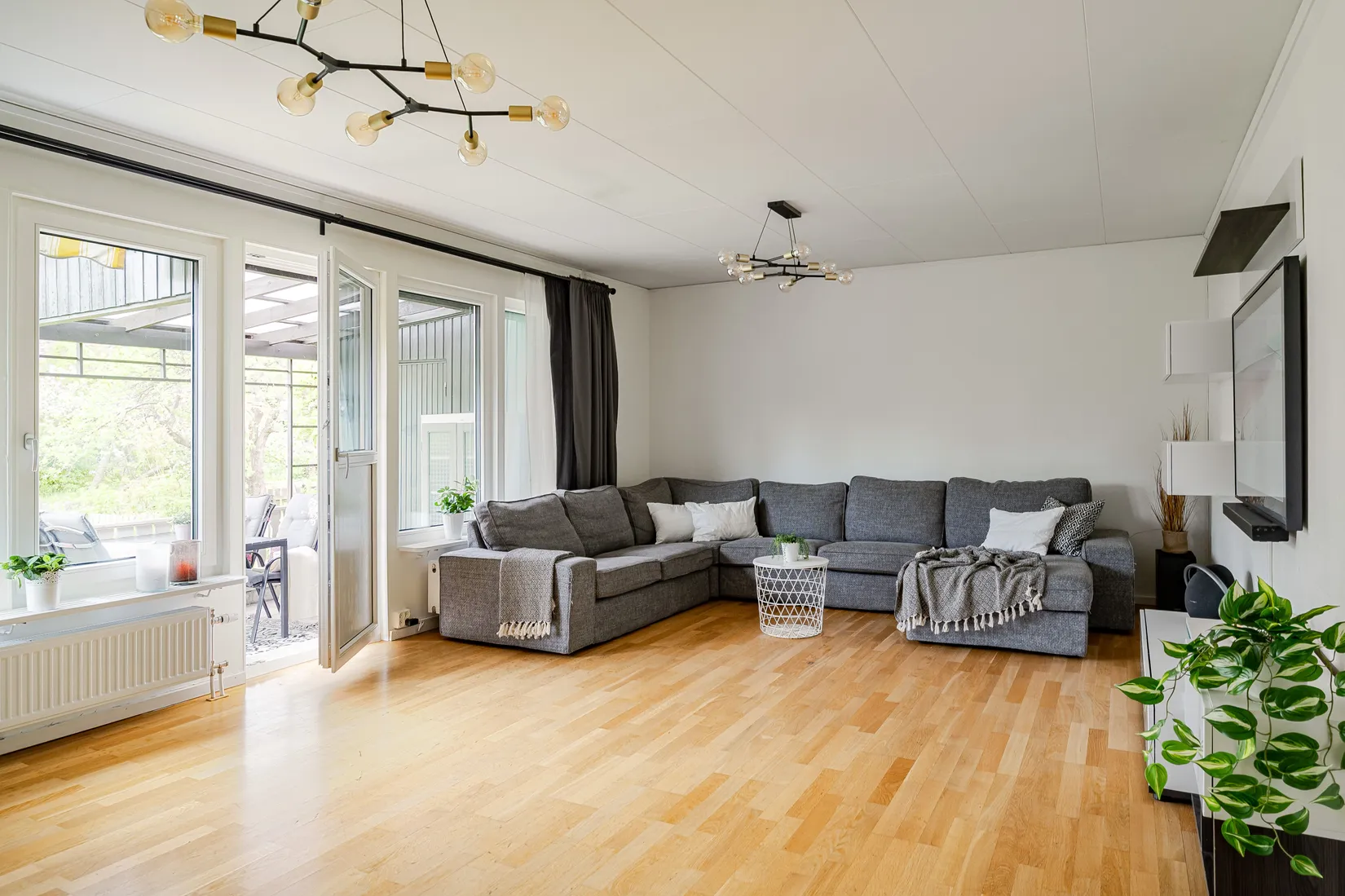 Villa, Radhus, Centralgatan 29A, Centralt, Nynäshamn