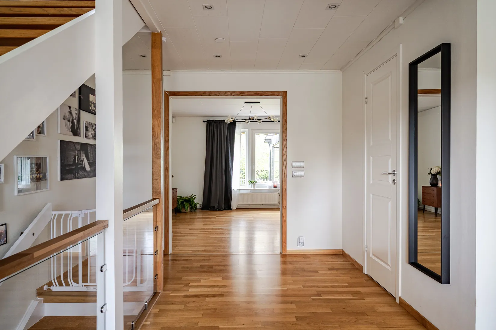 Villa, Radhus, Centralgatan 29A, Centralt, Nynäshamn