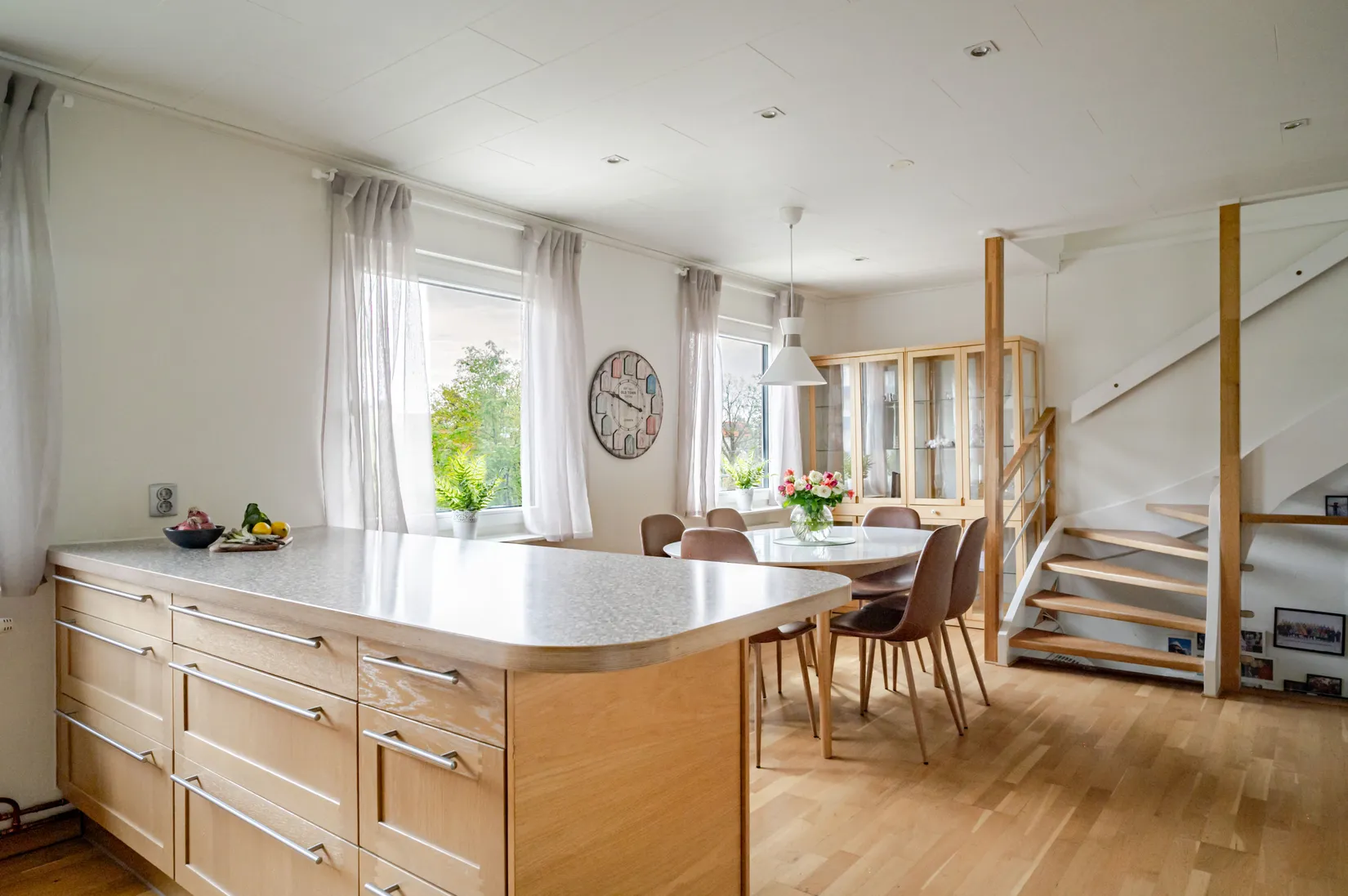 Villa, Radhus, Centralgatan 29A, Centralt, Nynäshamn