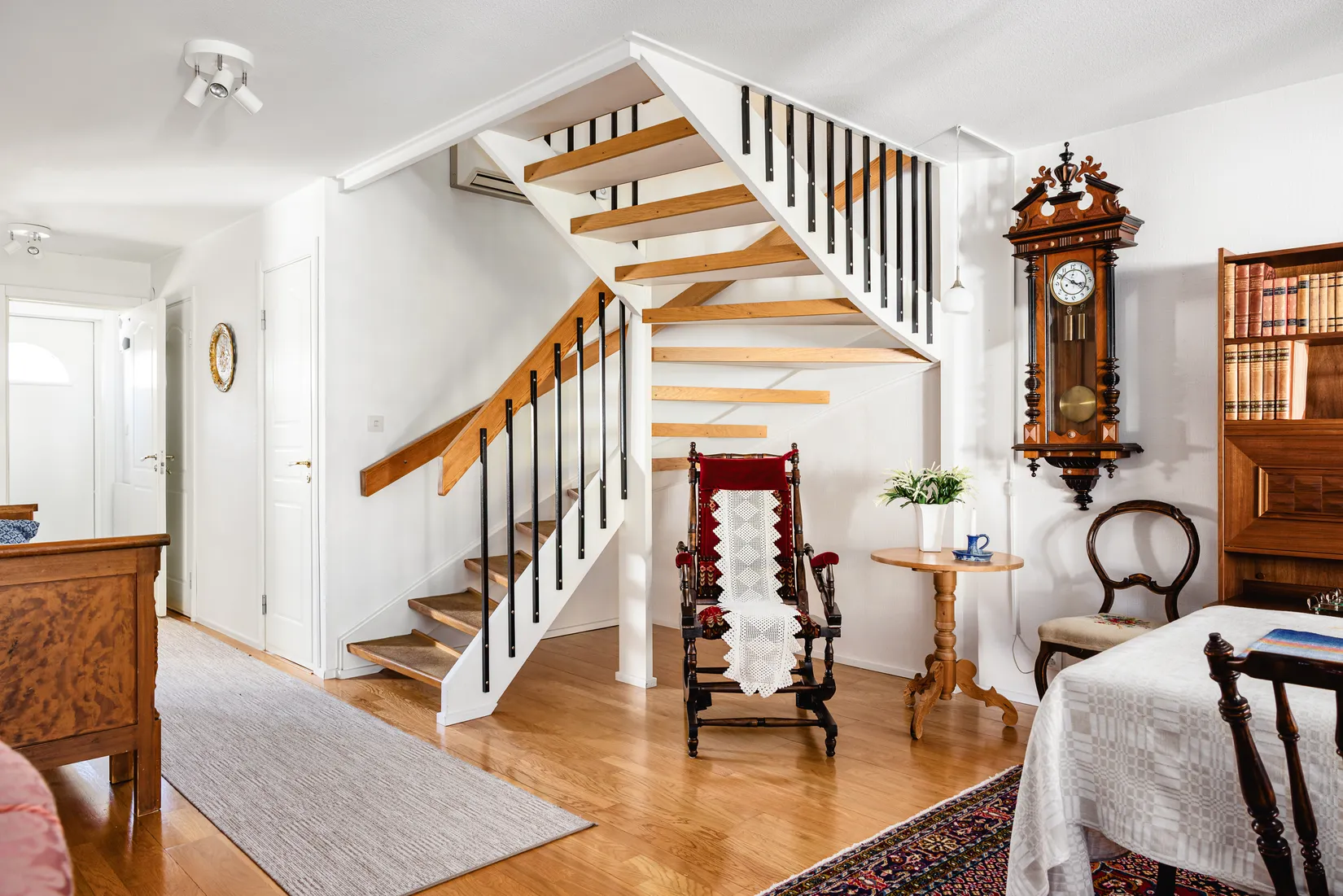 Villa, Radhus, Blomstervägen 8B, Katrineholm Nävertorp, Katrineholm