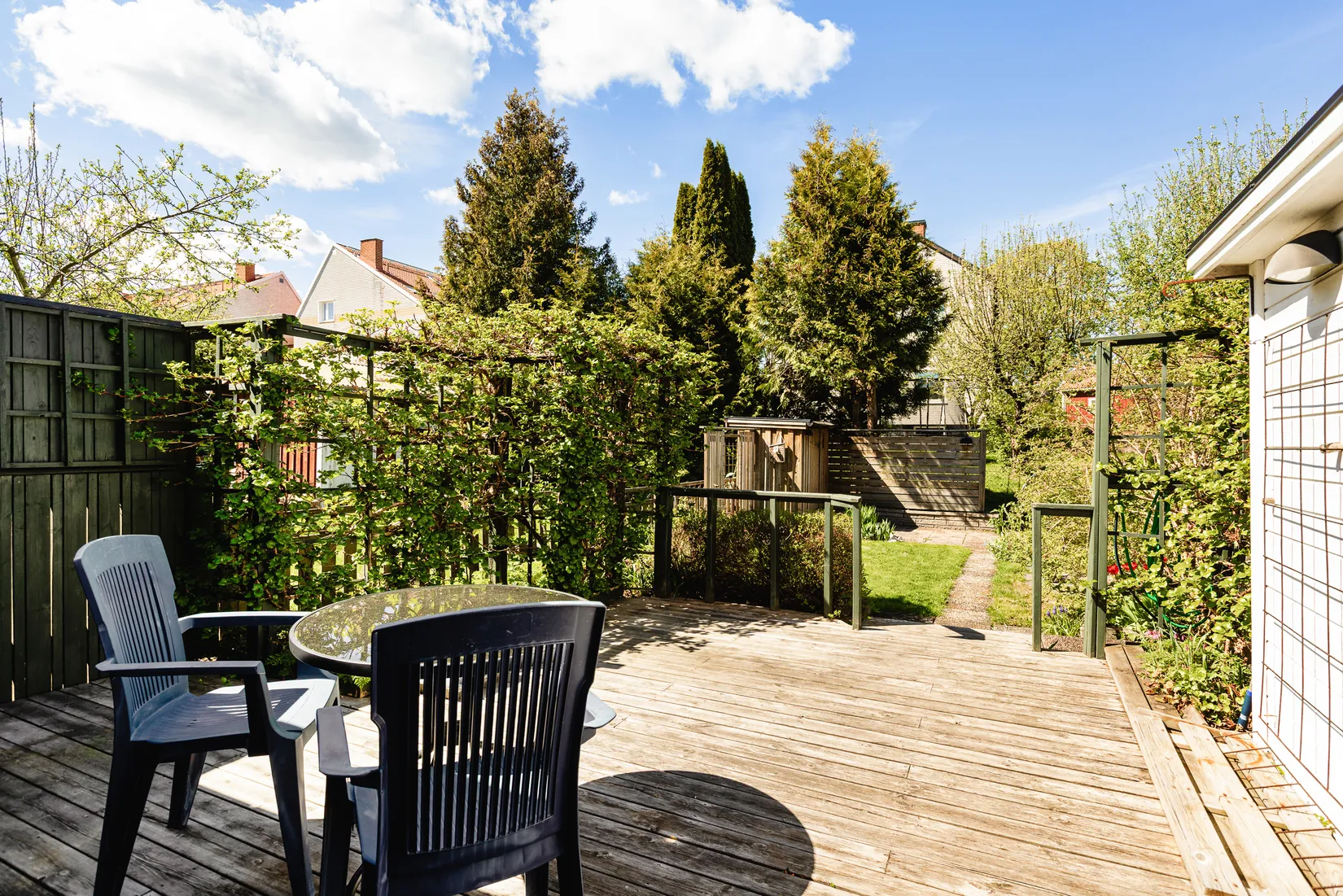 Villa, Radhus, Blomstervägen 8B, Katrineholm Nävertorp, Katrineholm
