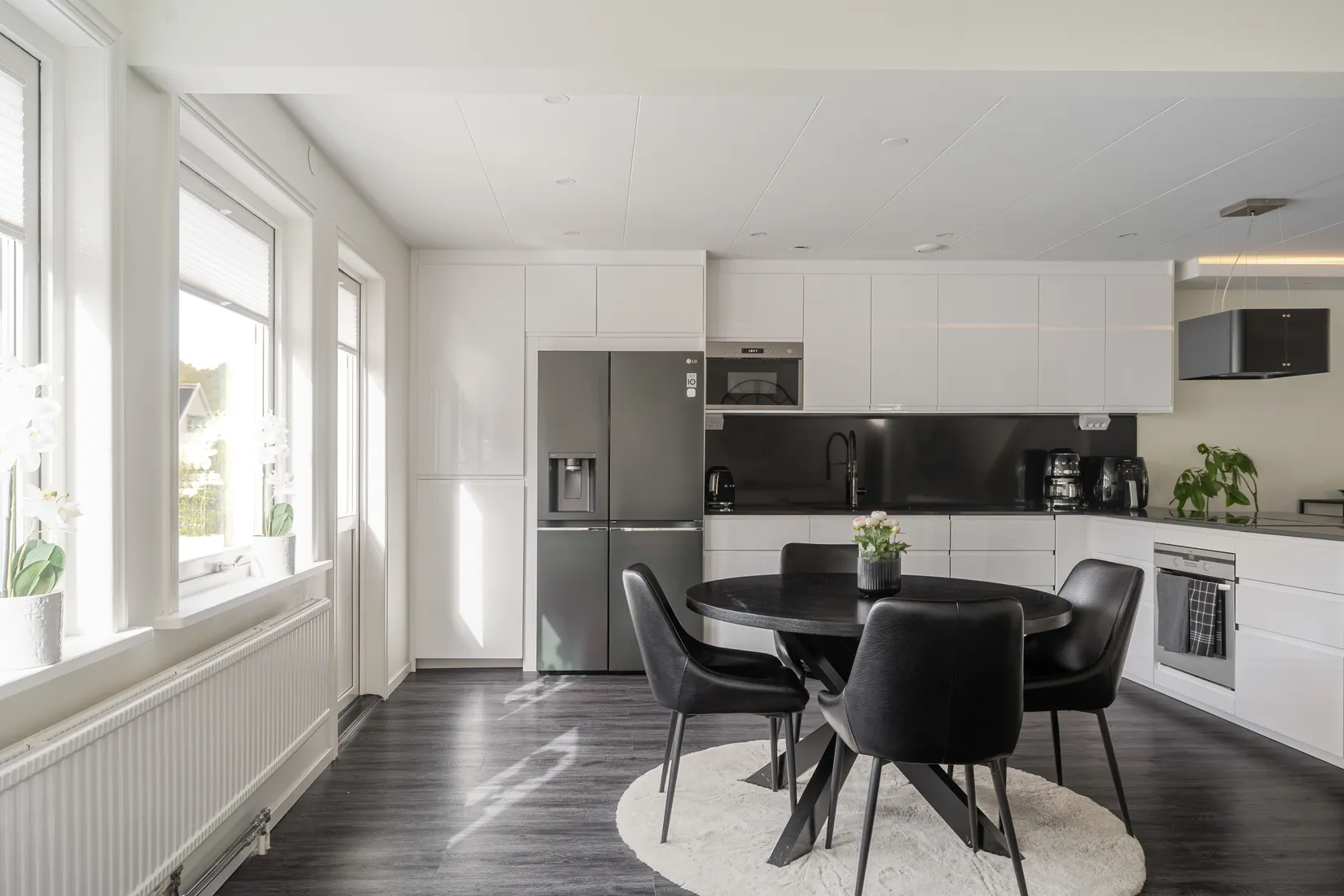 Villa, Radhus, Lövkärrsvägen 9, Segeltorp, Huddinge