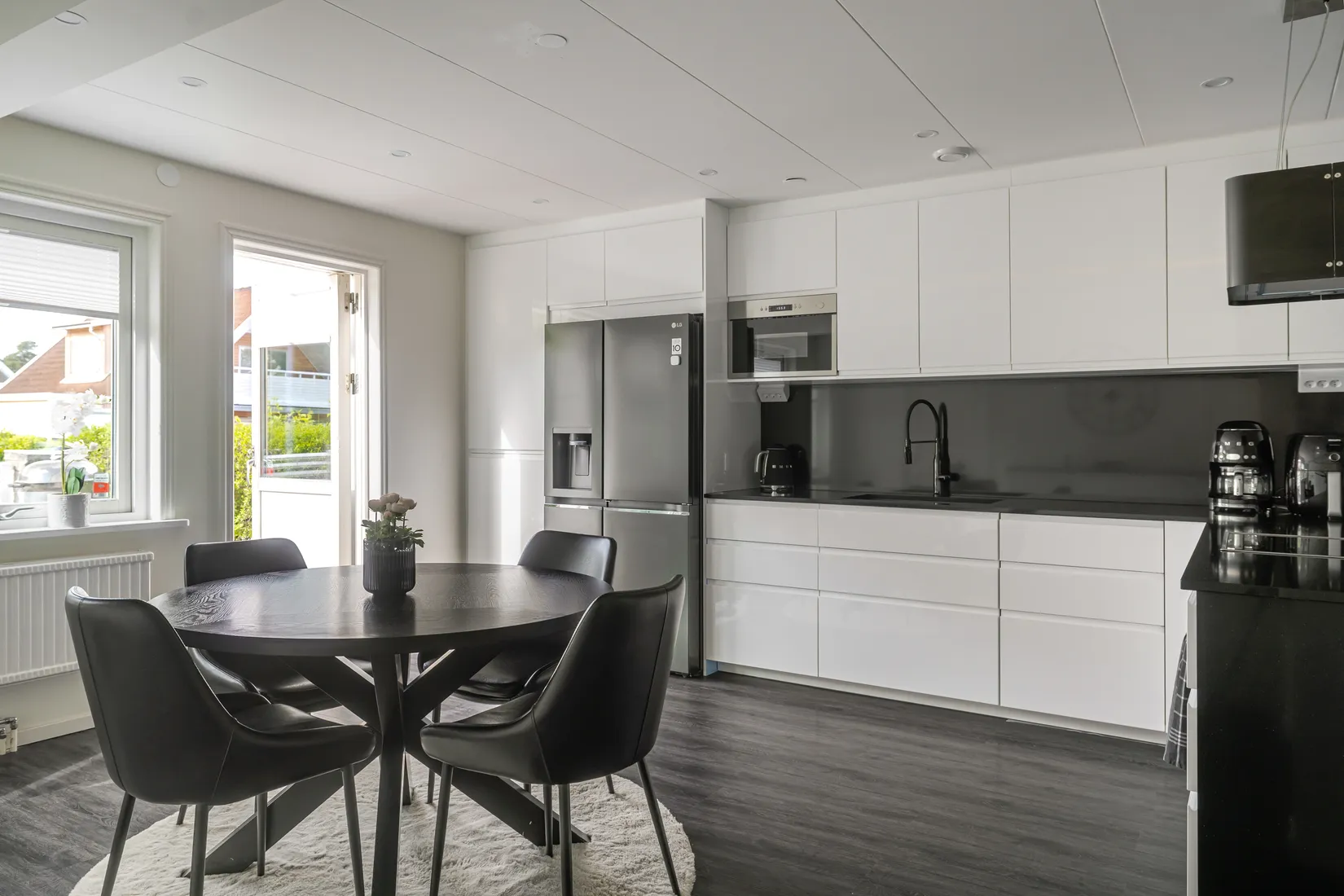 Villa, Radhus, Lövkärrsvägen 9, Segeltorp, Huddinge