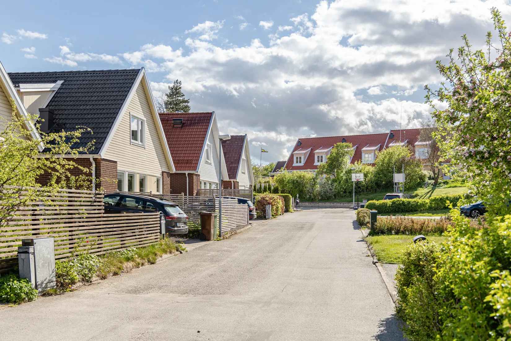 Villa, Radhus, Lövkärrsvägen 9, Segeltorp, Huddinge