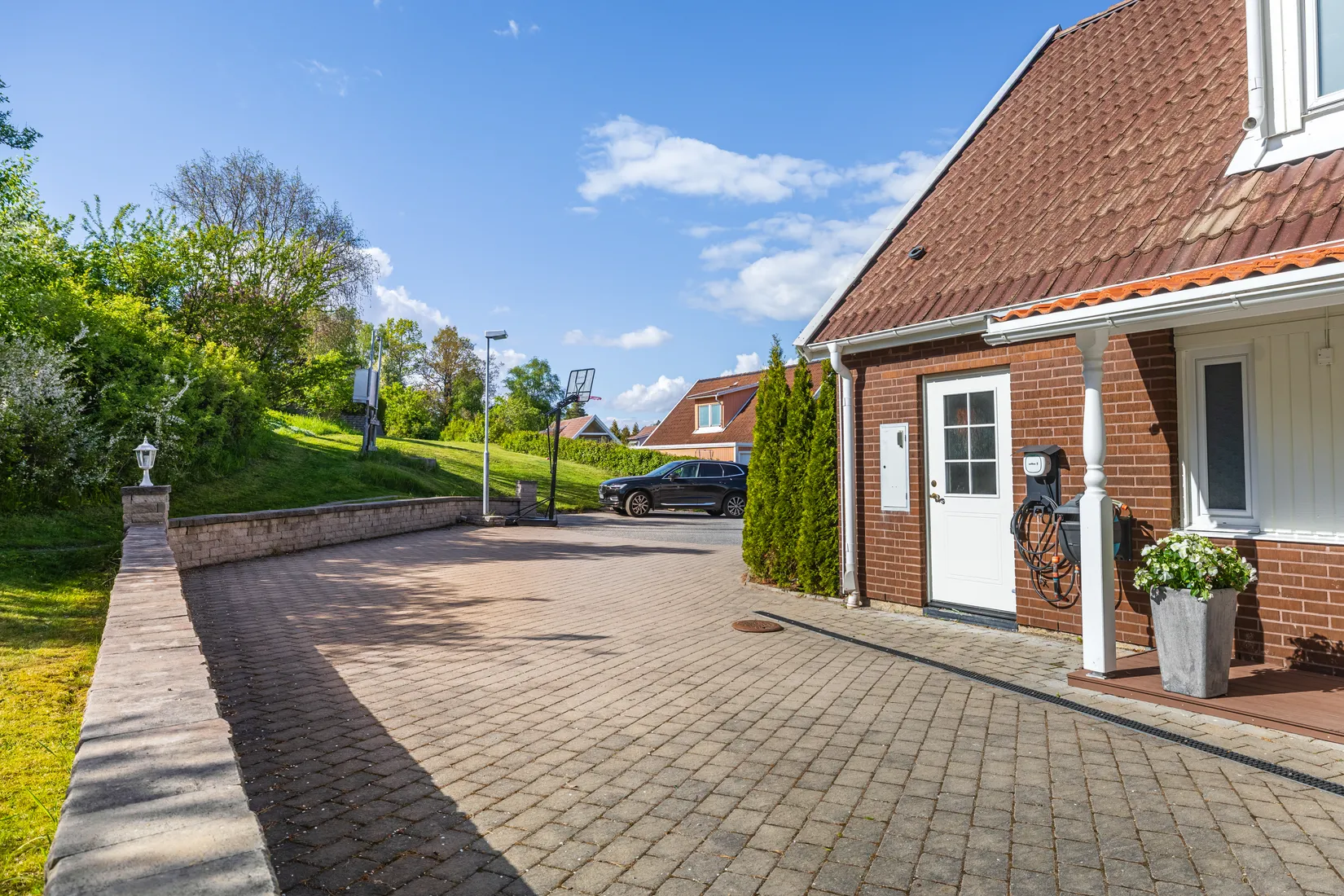 Villa, Radhus, Lövkärrsvägen 9, Segeltorp, Huddinge