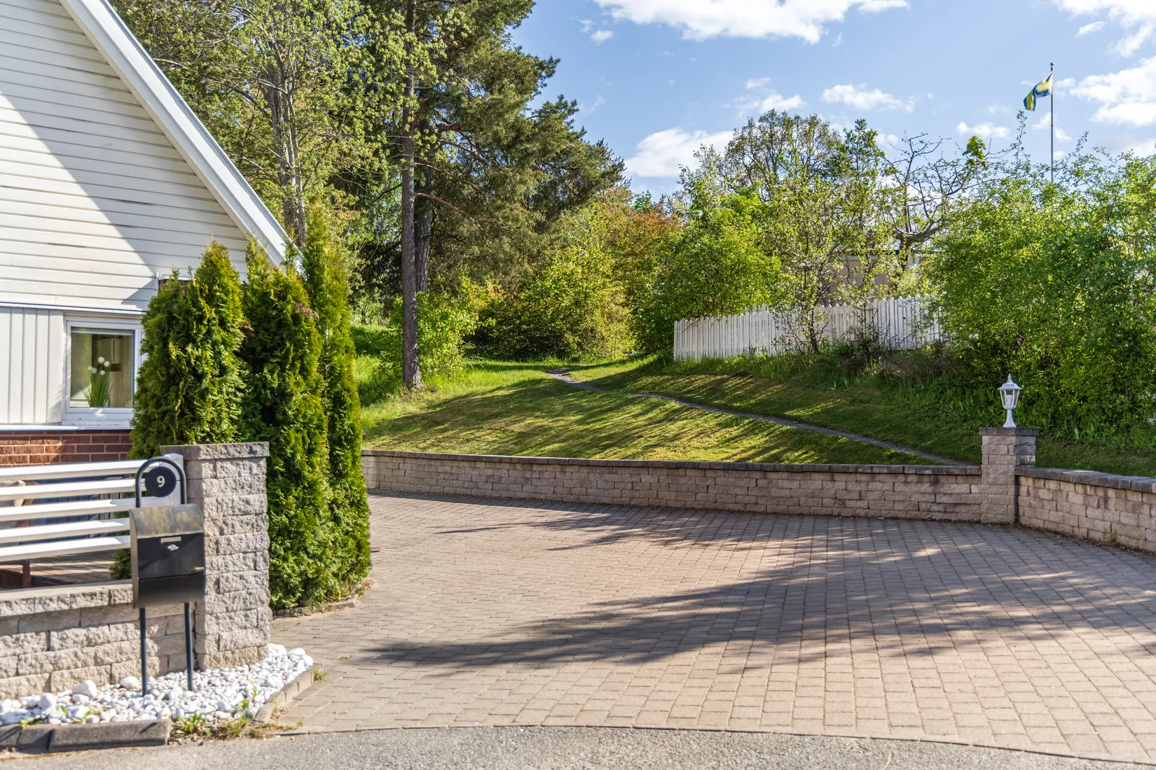 Villa, Radhus, Lövkärrsvägen 9, Segeltorp, Huddinge