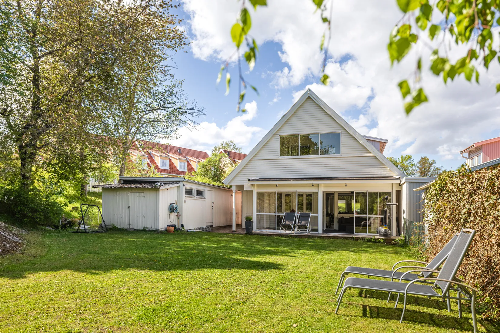 Villa, Radhus, Lövkärrsvägen 9, Segeltorp, Huddinge