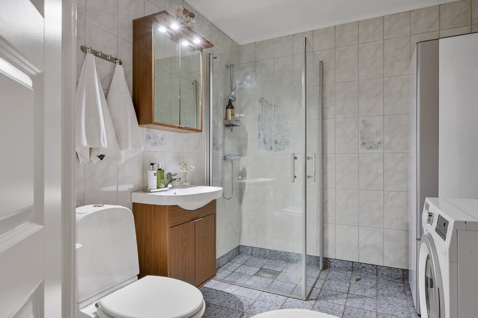 Bostadsrätt, Radhus, Polstjärnans gränd 73, Skälby, Järfälla