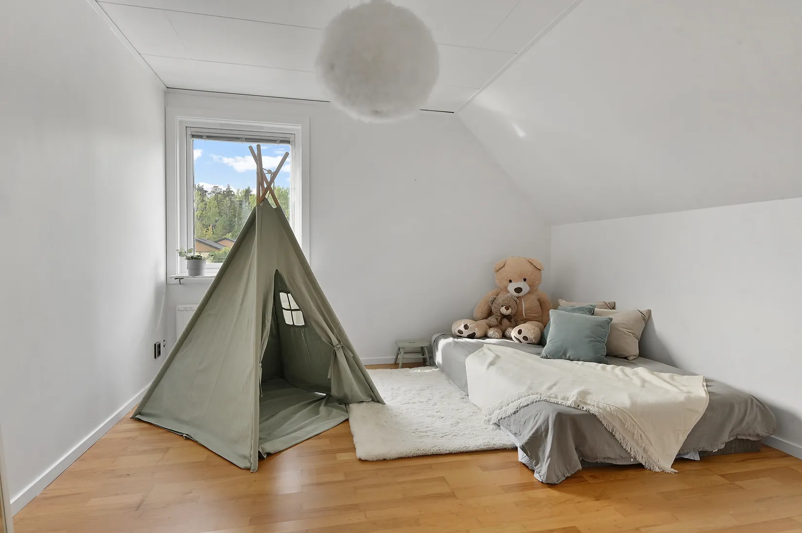 Bostadsrätt, Radhus, Vattumannens gränd 50, Skälby, Järfälla