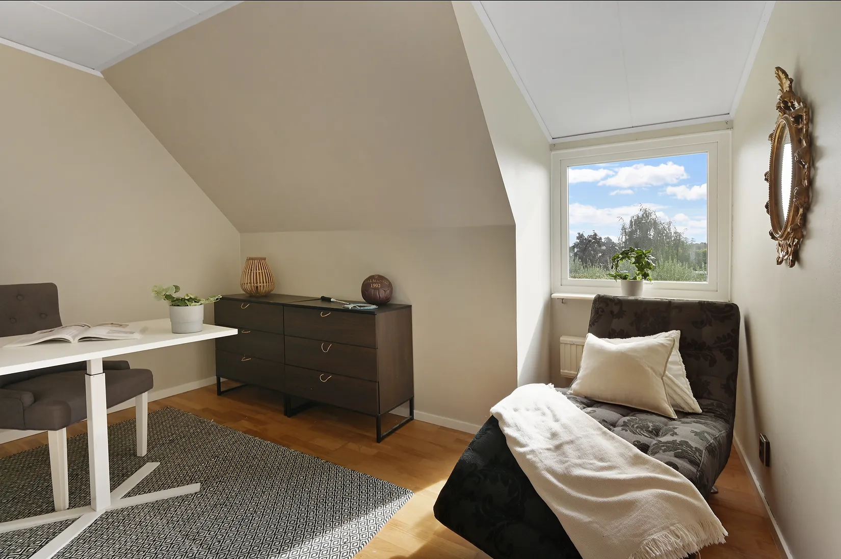Bostadsrätt, Radhus, Vattumannens gränd 50, Skälby, Järfälla