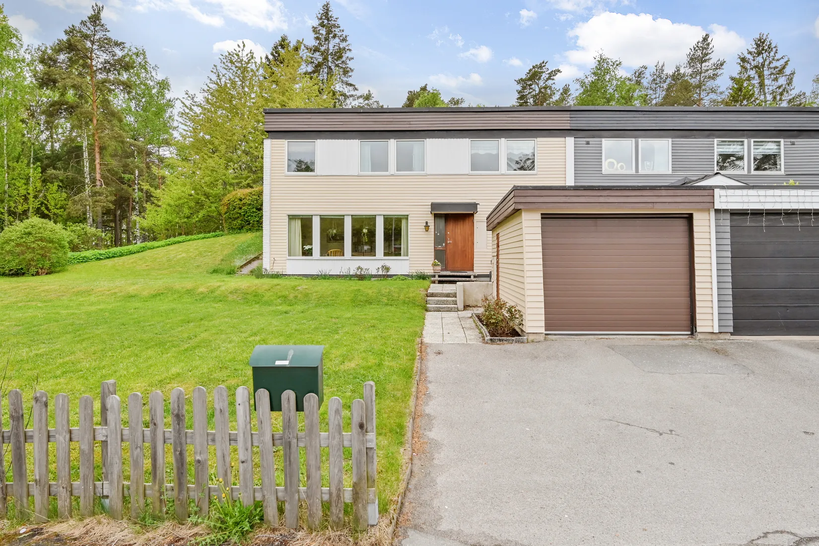 Villa, Radhus, Särimnervägen 1, Odenslunda, Upplands Väsby